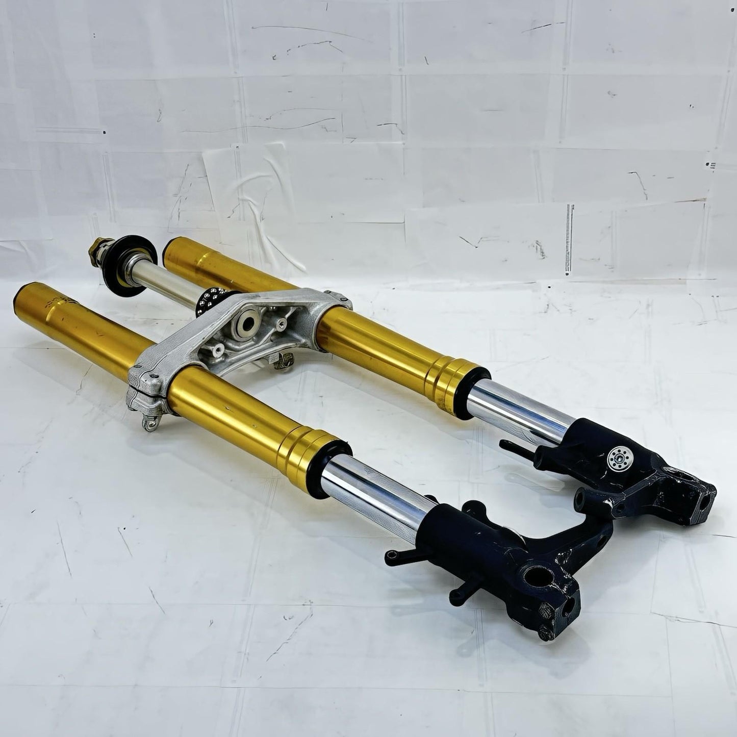 2011 - 2026 SUZUKI GSX 600 GSXR 750 FRONT FORKS LOWER TRIPLE TREE SUSPENSION SET