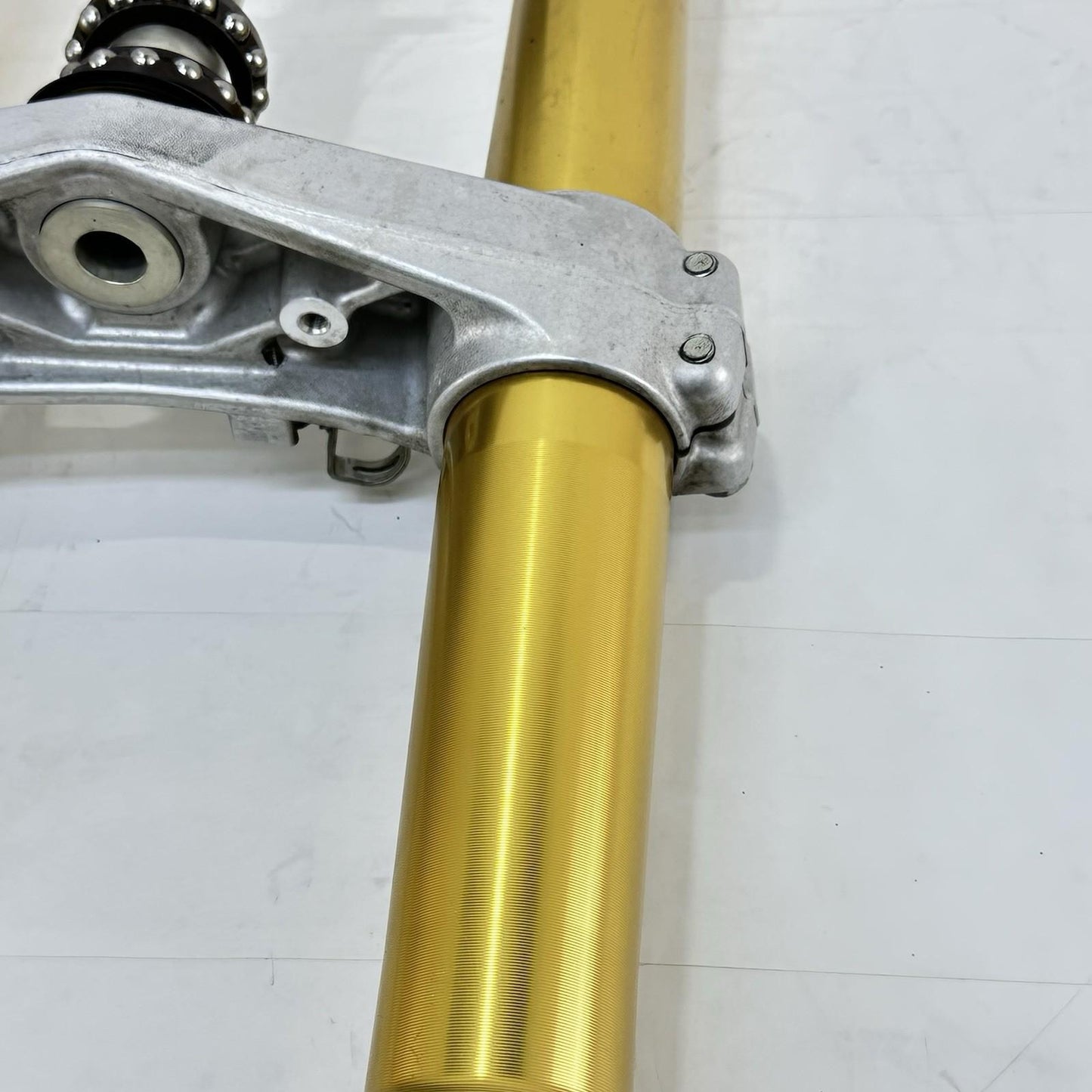 2011 - 2026 SUZUKI GSX 600 GSXR 750 FRONT FORKS LOWER TRIPLE TREE SUSPENSION SET