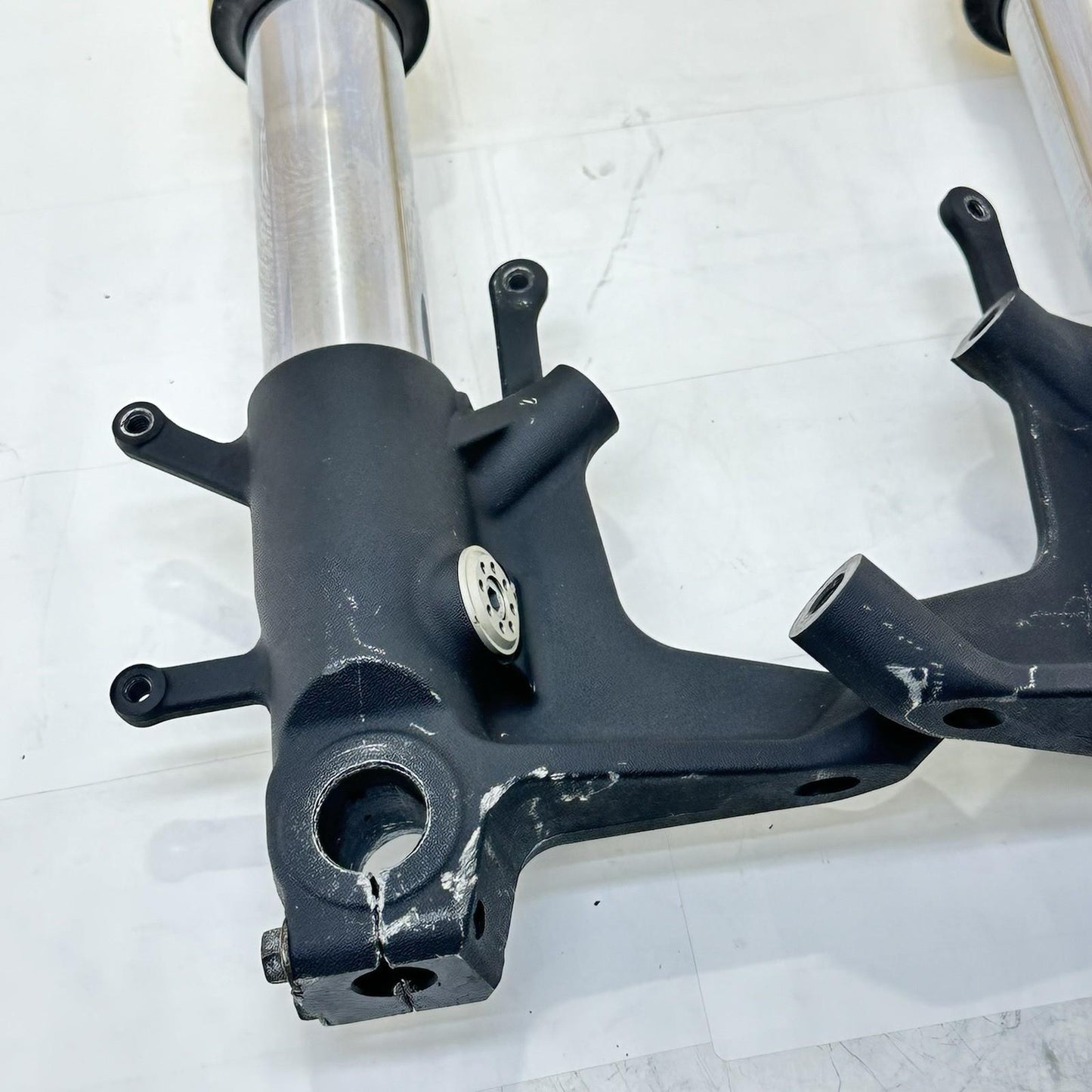 2011 - 2026 SUZUKI GSX 600 GSXR 750 FRONT FORKS LOWER TRIPLE TREE SUSPENSION SET