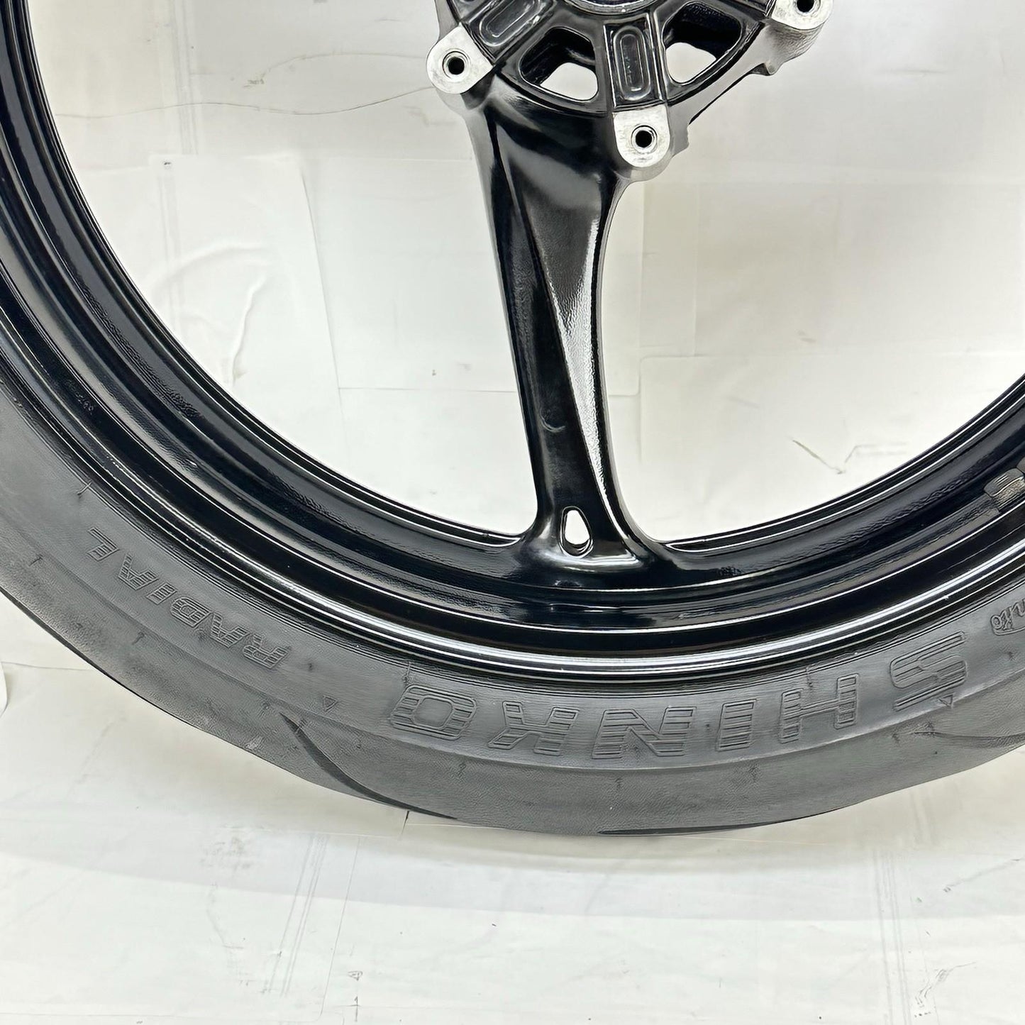 2011 - 2026 SUZUKI GSX 600 GSXR 750 FRONT WHEEL RIM TIRE RUBBER *SLIGHT SCUFFS*