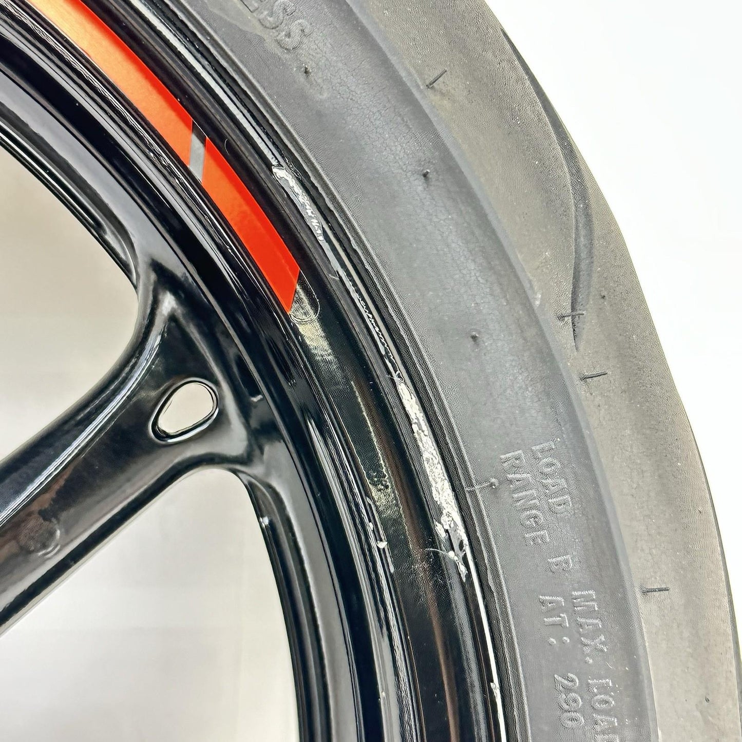 2011 - 2026 SUZUKI GSX 600 GSXR 750 FRONT WHEEL RIM TIRE RUBBER *SLIGHT SCUFFS*