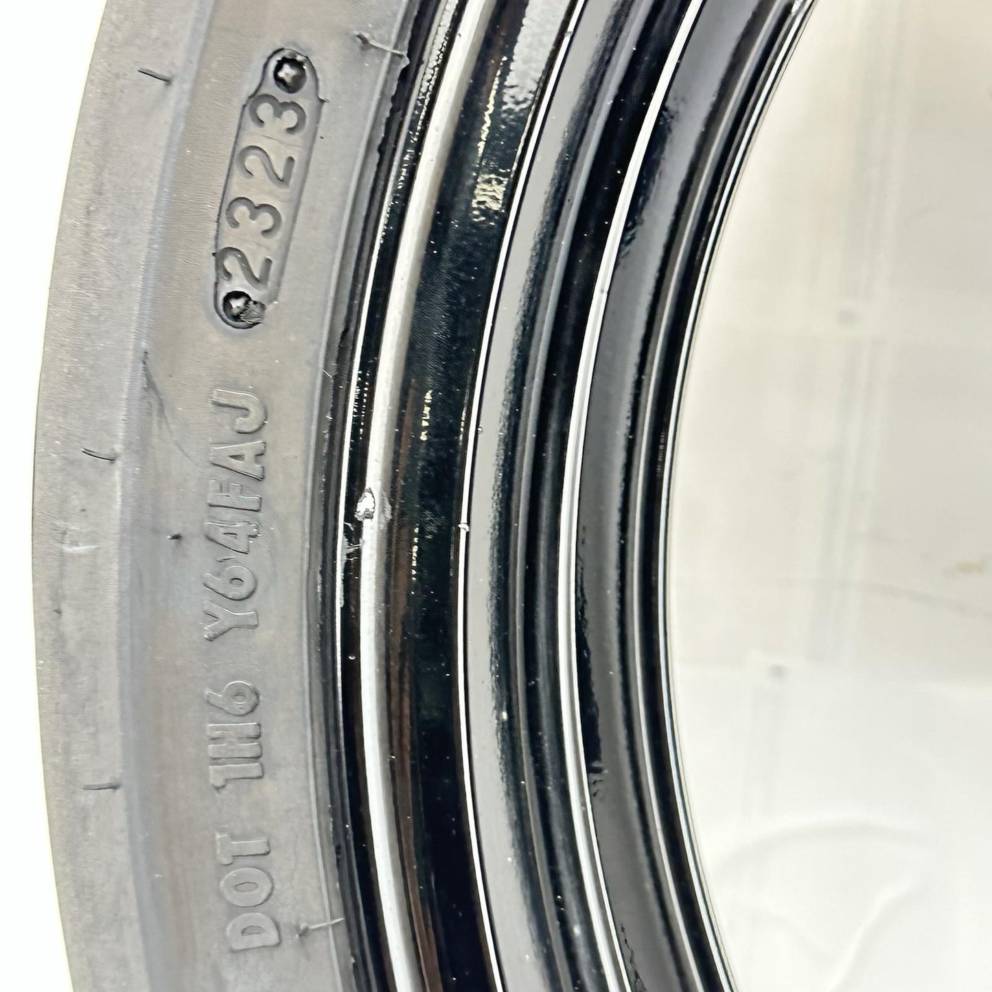 2011 - 2026 SUZUKI GSX 600 GSXR 750 FRONT WHEEL RIM TIRE RUBBER *SLIGHT SCUFFS*