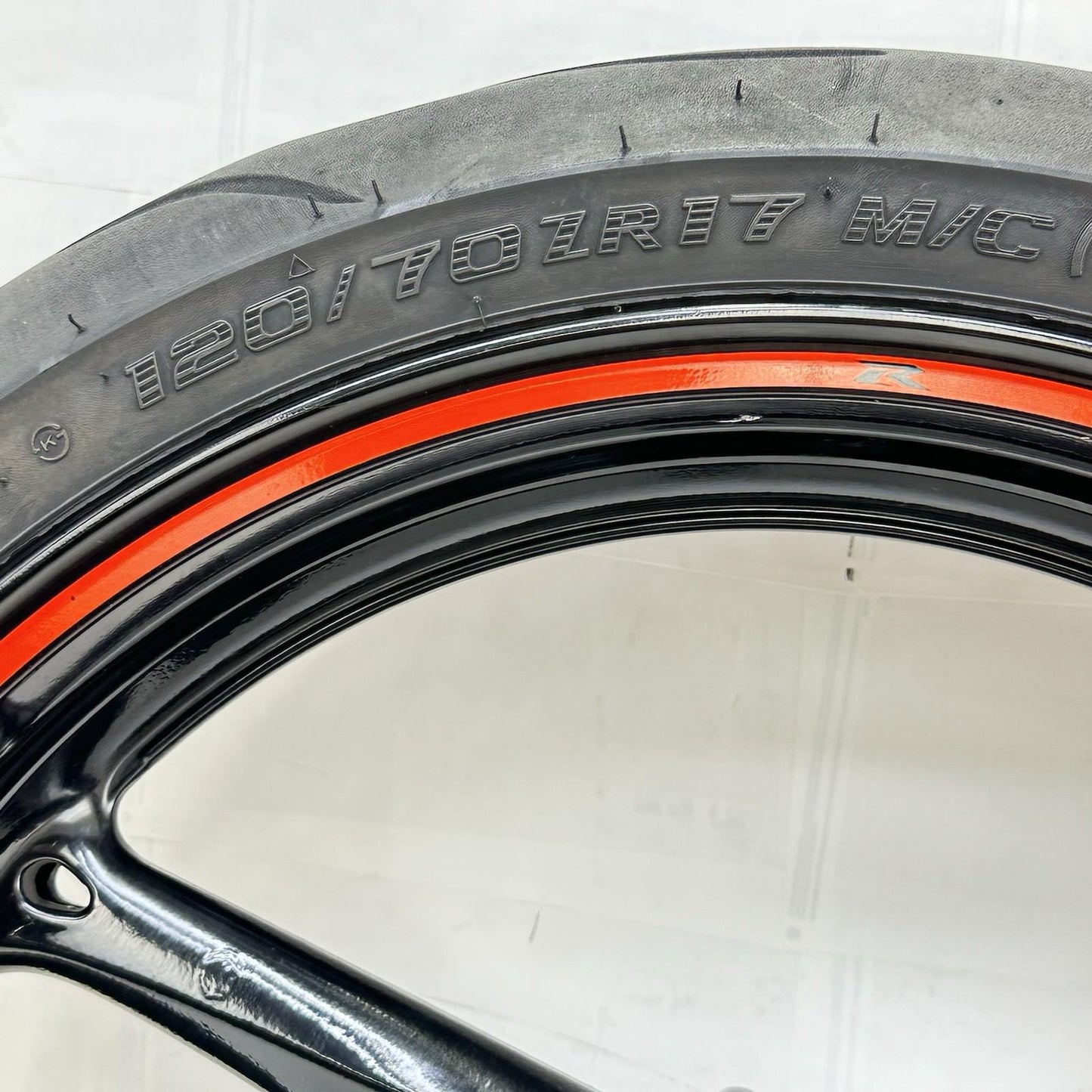 2011 - 2026 SUZUKI GSX 600 GSXR 750 FRONT WHEEL RIM TIRE RUBBER *SLIGHT SCUFFS*