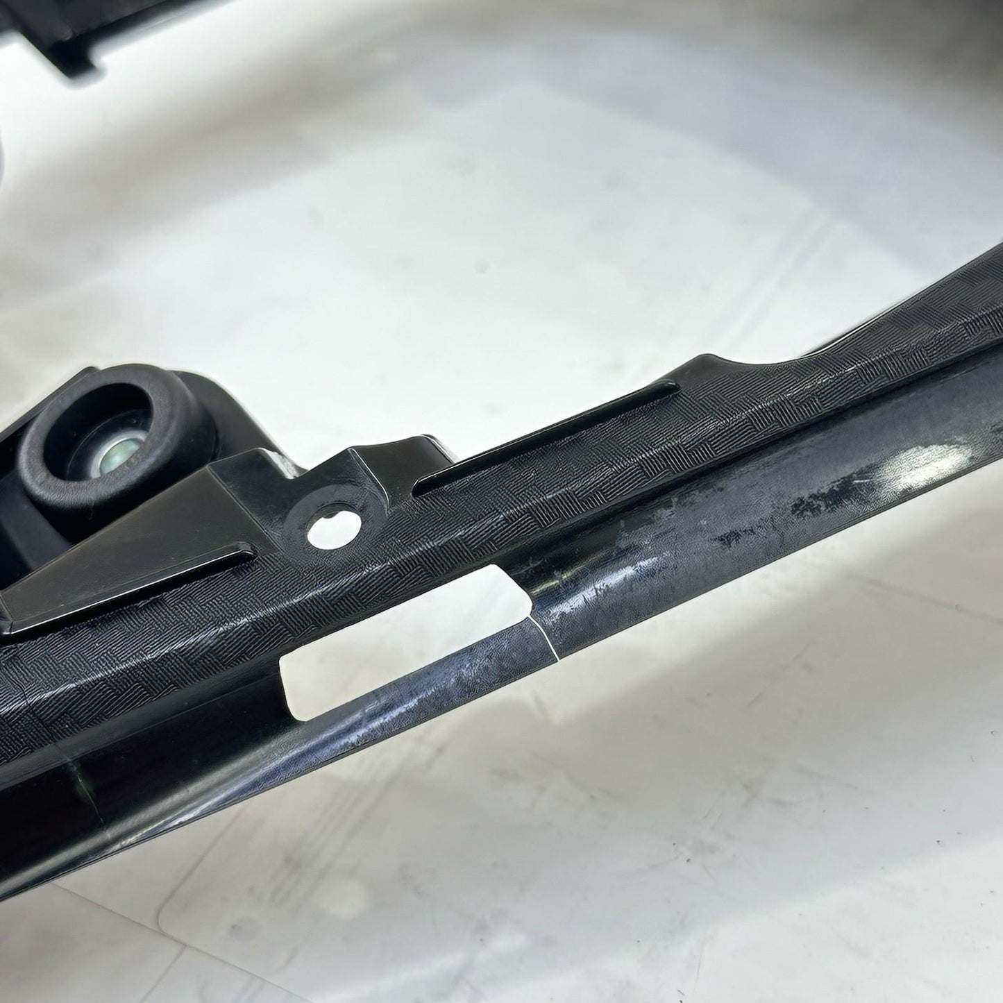 2011 - 2026 SUZUKI GSX 600 GSXR 750 REAR CENTER SEAT COWL FAIRING BLACK *CRACK*