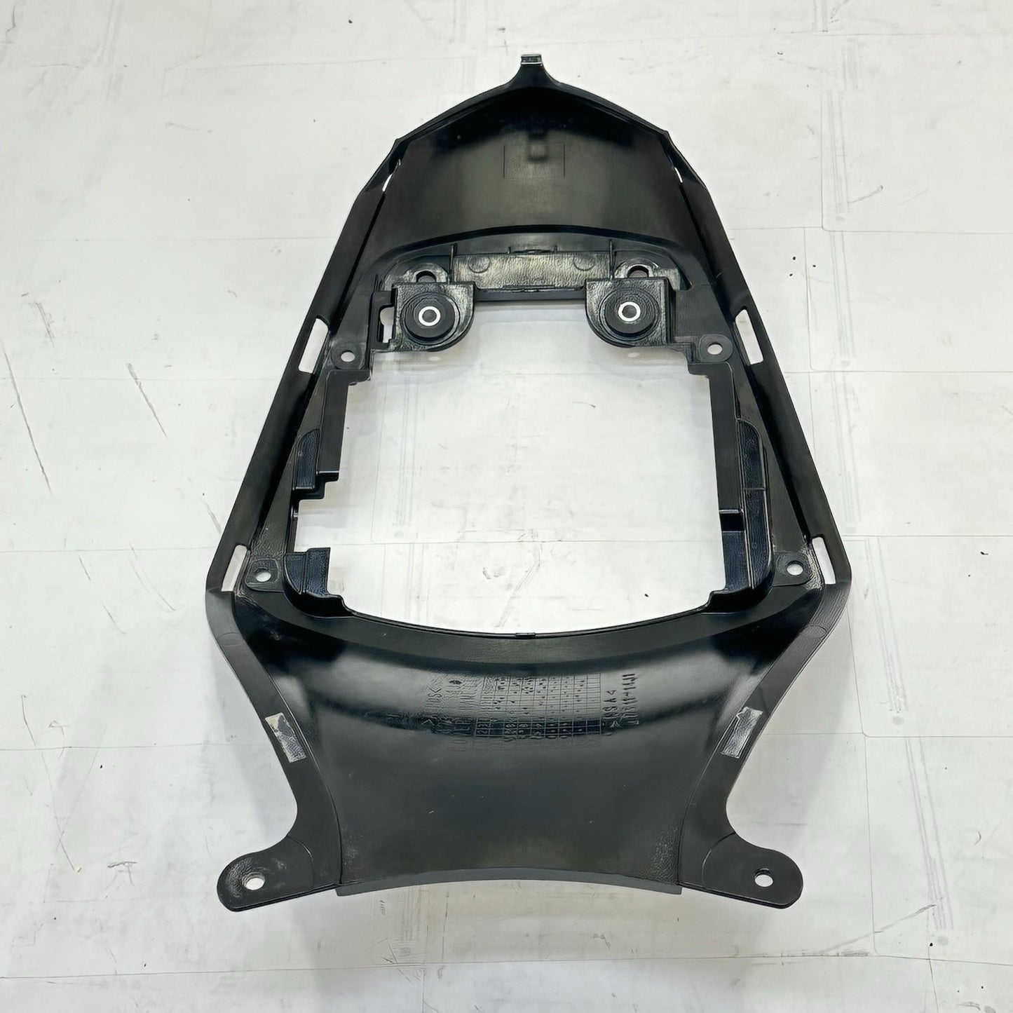 2011 - 2026 SUZUKI GSX 600 GSXR 750 REAR CENTER SEAT COWL FAIRING BLACK *CRACK*