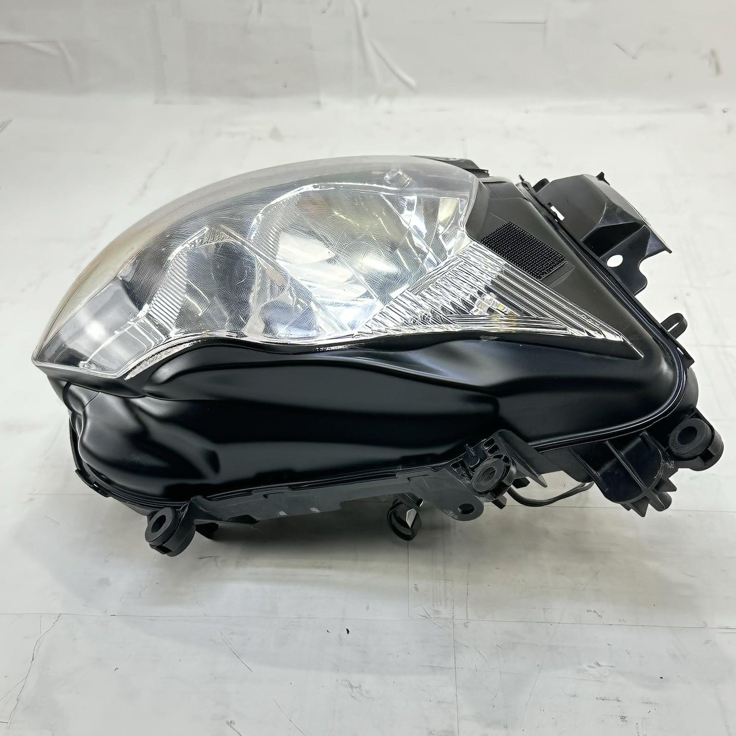 2011 - 2026 SUZUKI GSX 600 GSXR 750 HEADLIGHT FRONT MAIN LIGHT LAMP ASSY