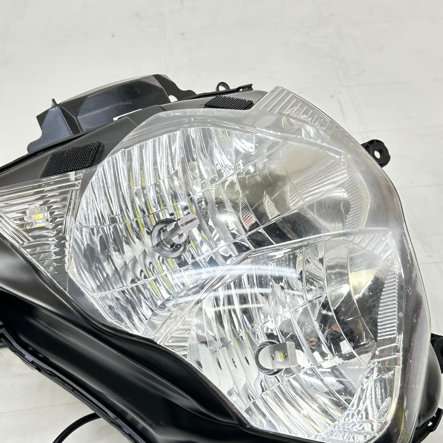 2011 - 2026 SUZUKI GSX 600 GSXR 750 HEADLIGHT FRONT MAIN LIGHT LAMP ASSY