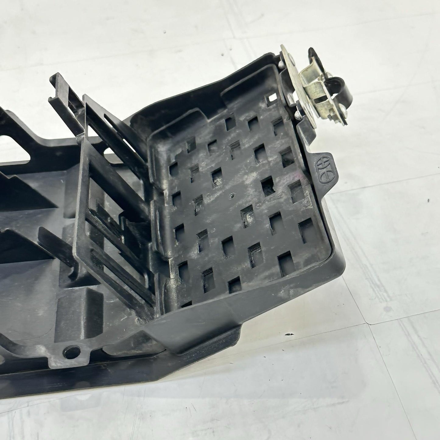 2011 - 2026 SUZUKI GSX 600 GSXR 750 BATTERY TRAY HOLDER REAR UNDERTAIL PLASTIC