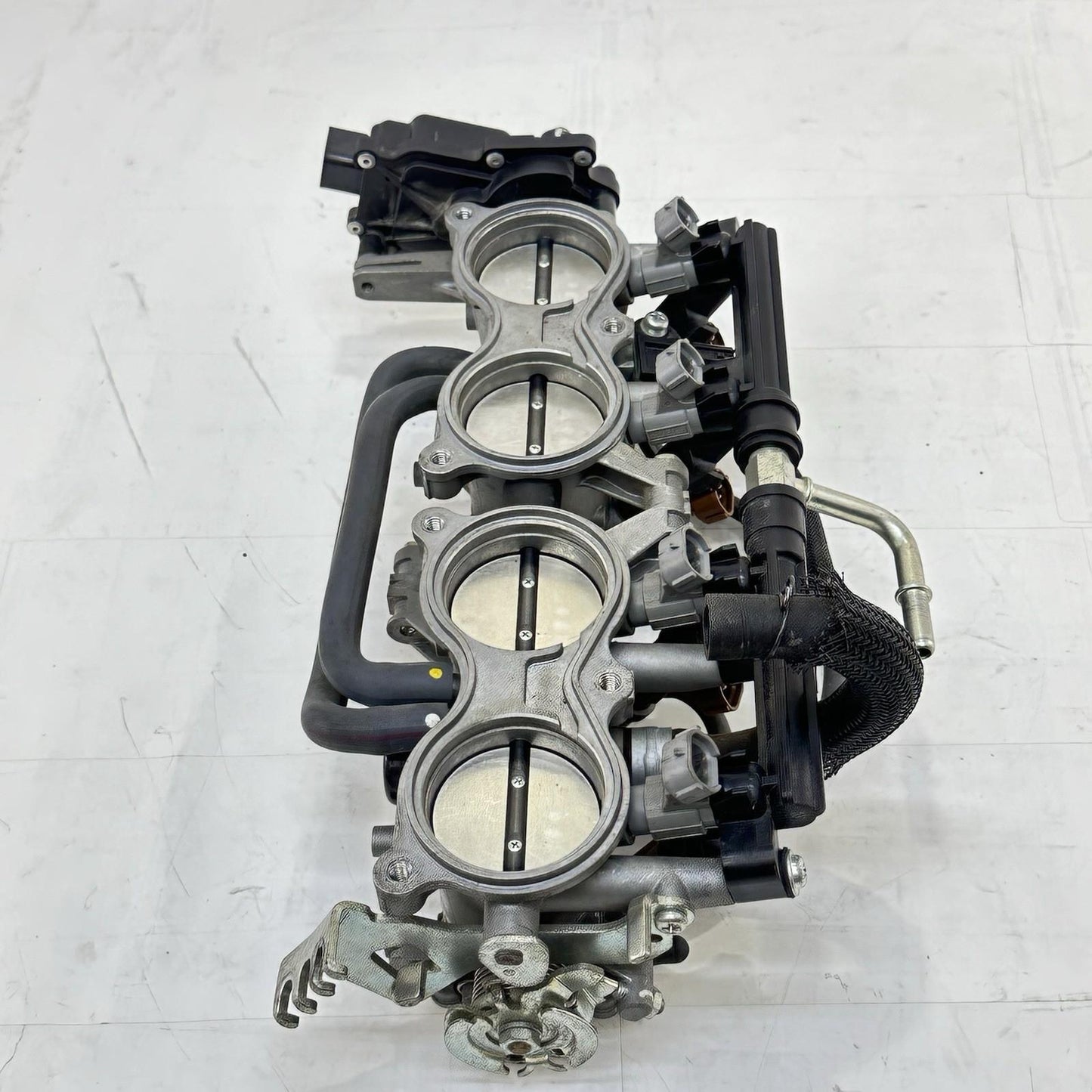 2011 - 2026 SUZUKI GSX 600 GSXR 750 THROTTLE BODY FUEL INJECTOR RAILING STOCK