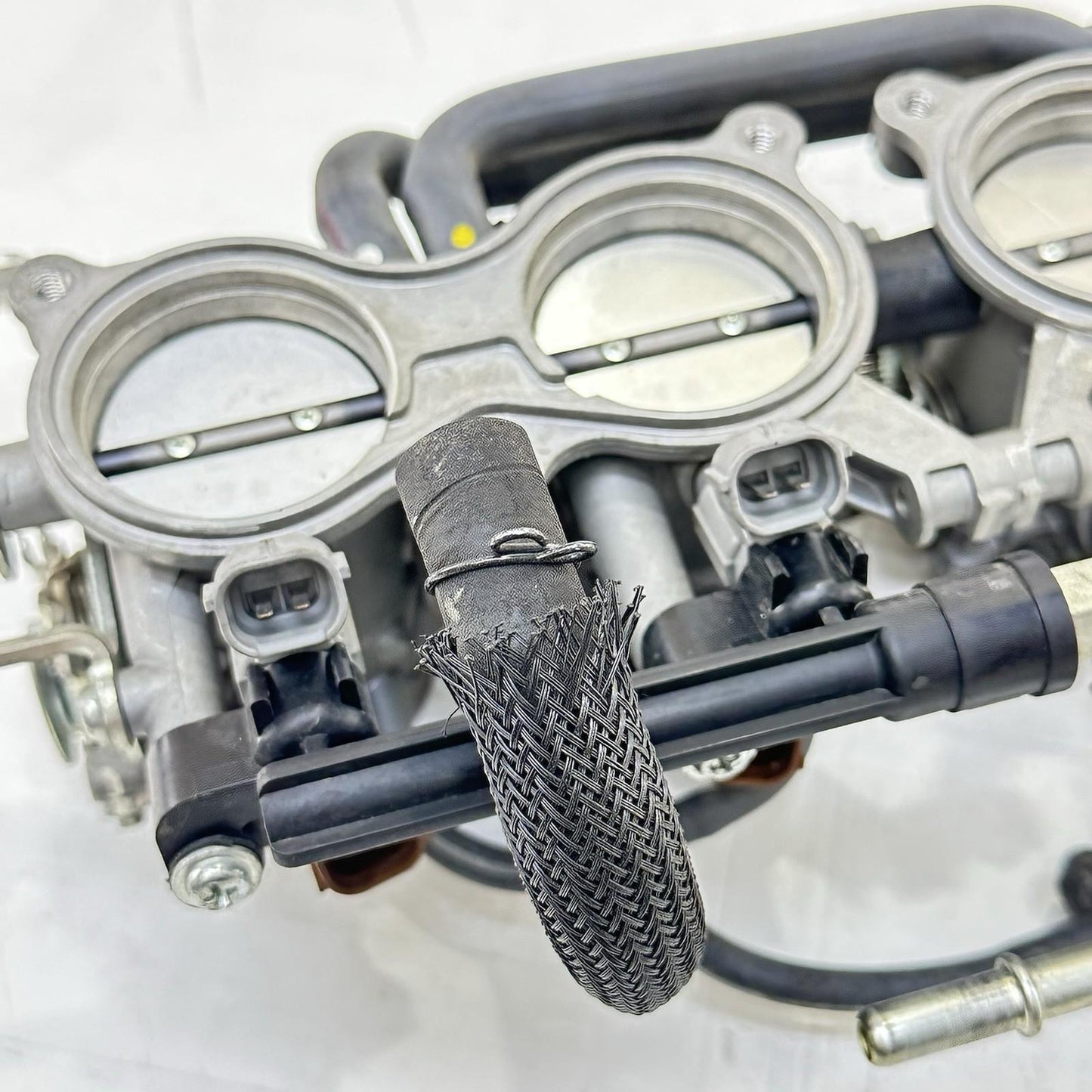 2011 - 2026 SUZUKI GSX 600 GSXR 750 THROTTLE BODY FUEL INJECTOR RAILING STOCK