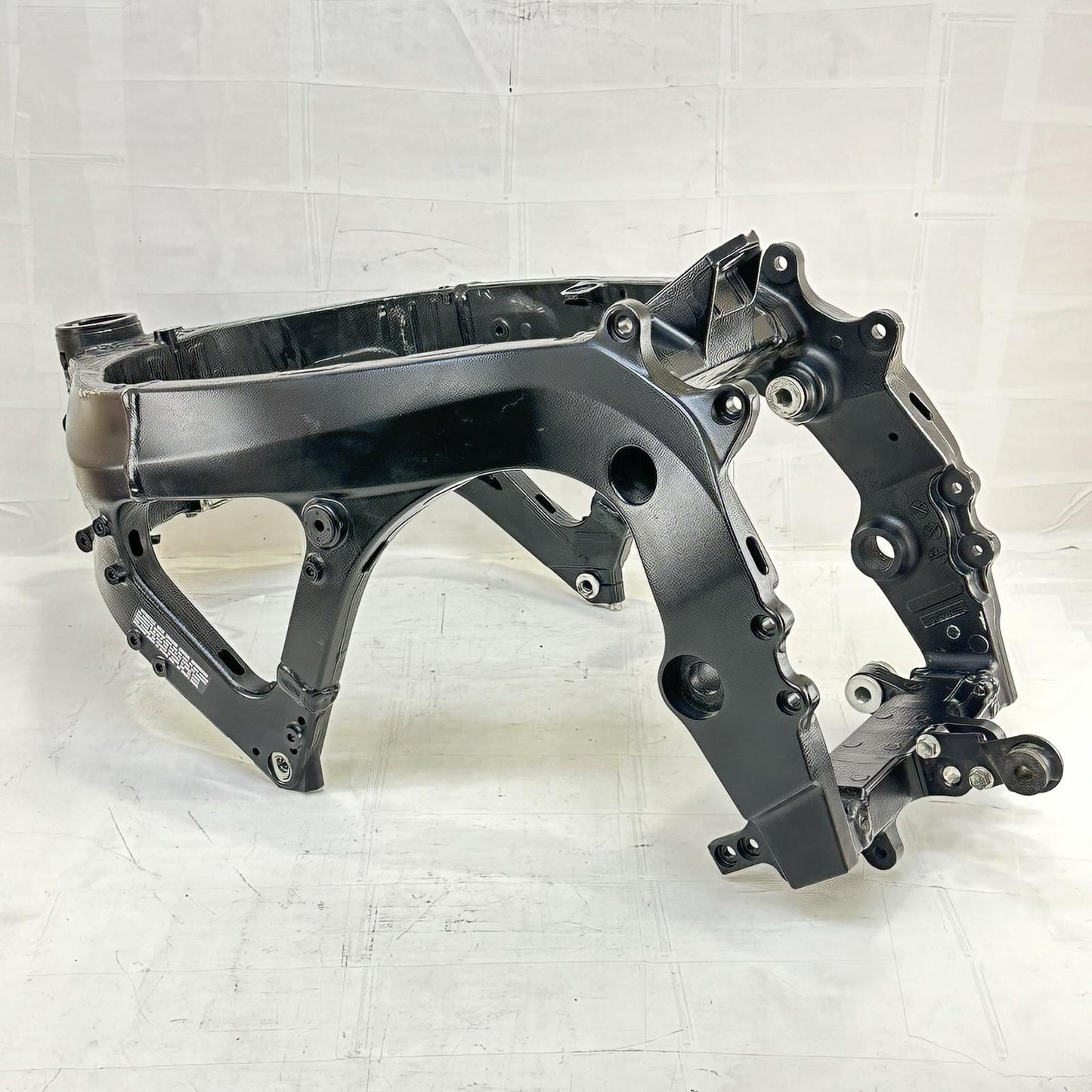 2011 - 2026 SUZUKI GSX 600 GSXR 750 MAIN FRAME BODY CHASSIS BLACK STOCK