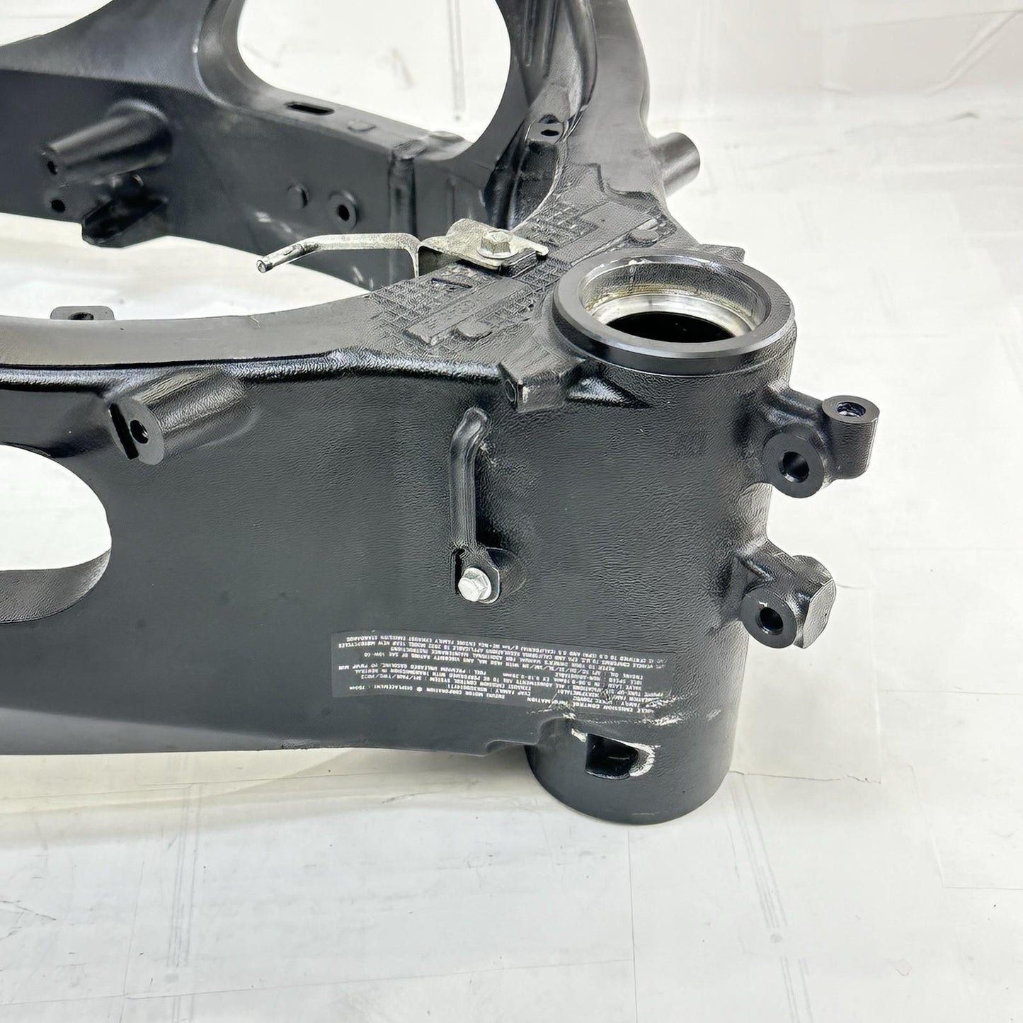 2011 - 2026 SUZUKI GSX 600 GSXR 750 MAIN FRAME BODY CHASSIS BLACK STOCK