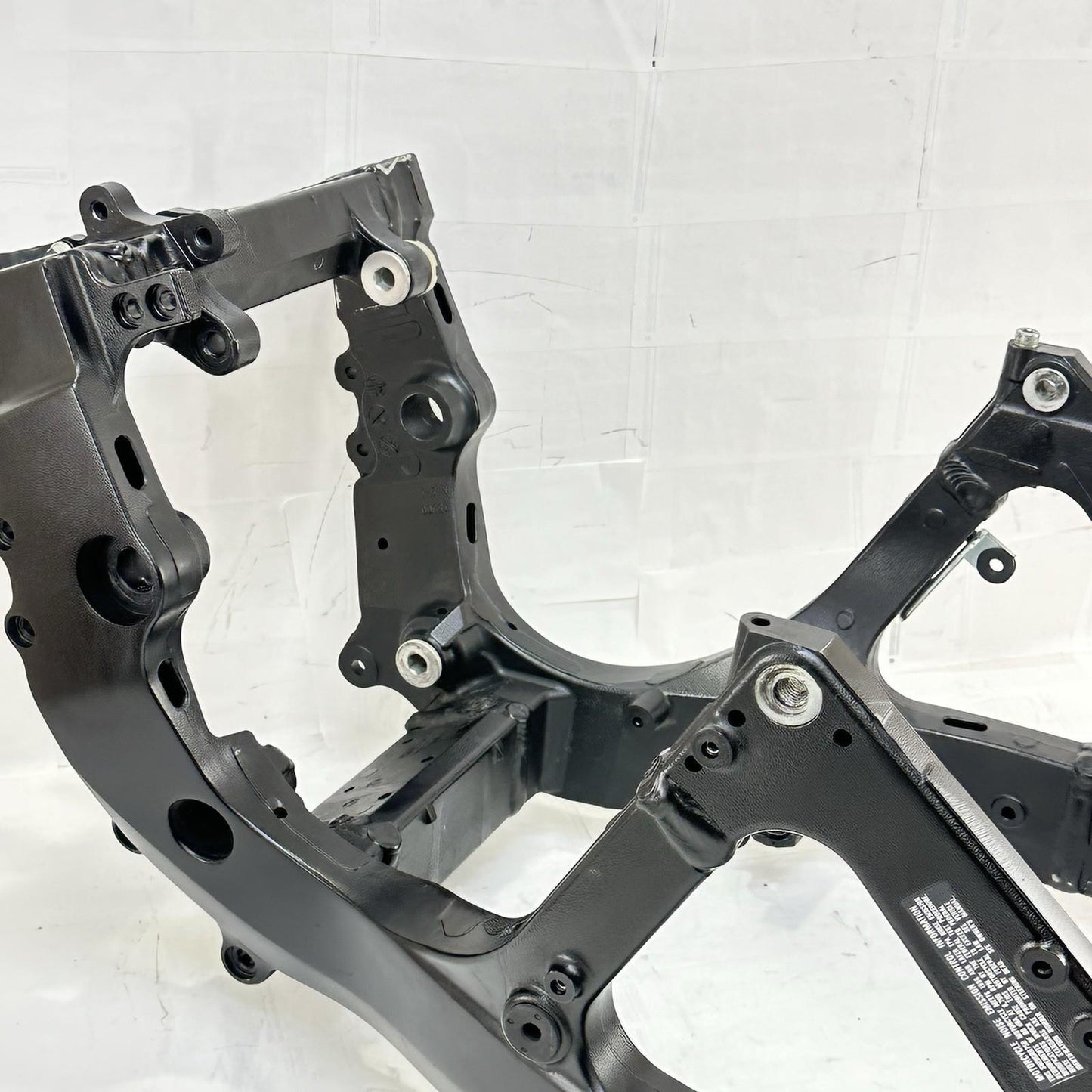 2011 - 2026 SUZUKI GSX 600 GSXR 750 MAIN FRAME BODY CHASSIS BLACK STOCK