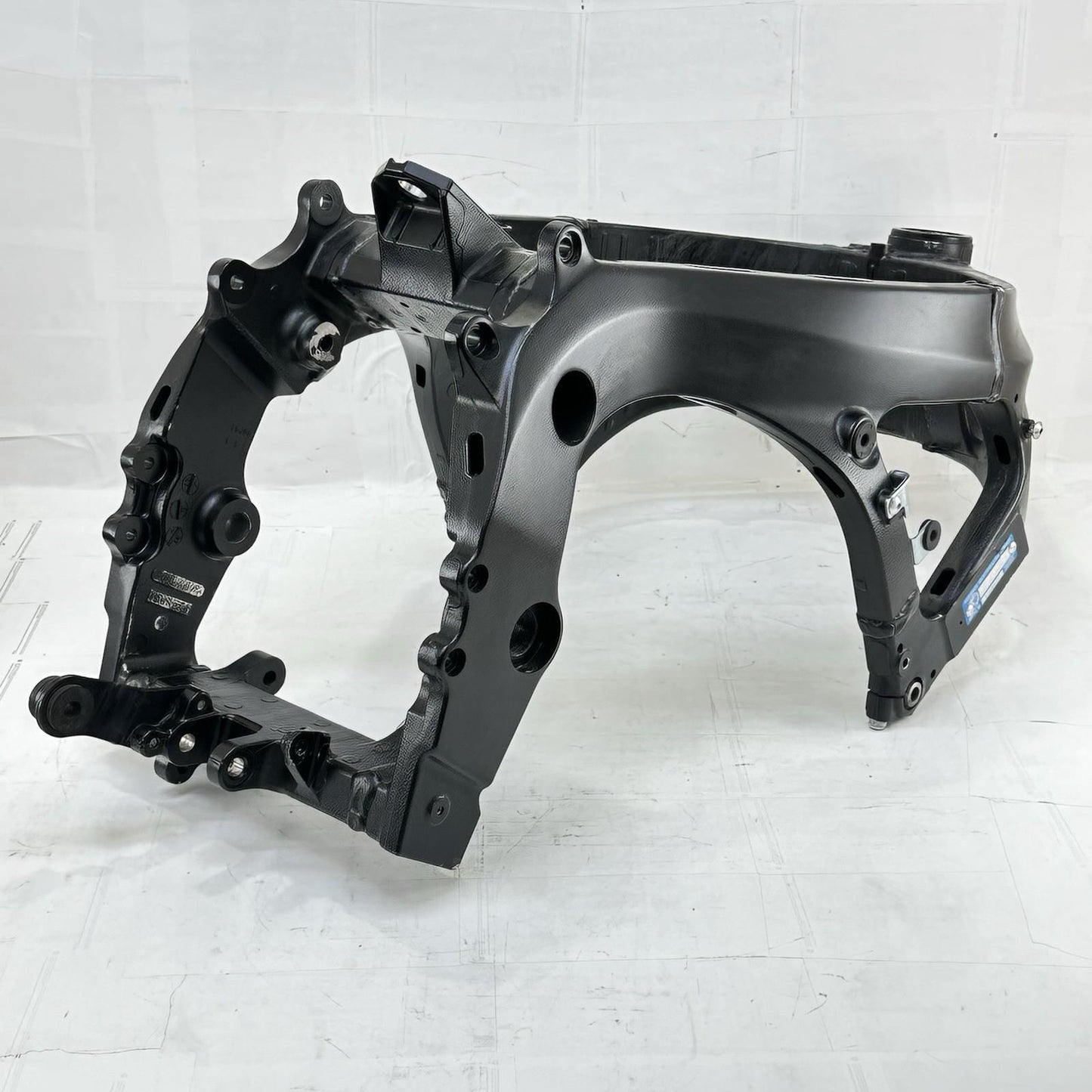 2011 - 2026 SUZUKI GSX 600 GSXR 750 MAIN FRAME BODY CHASSIS BLACK STOCK