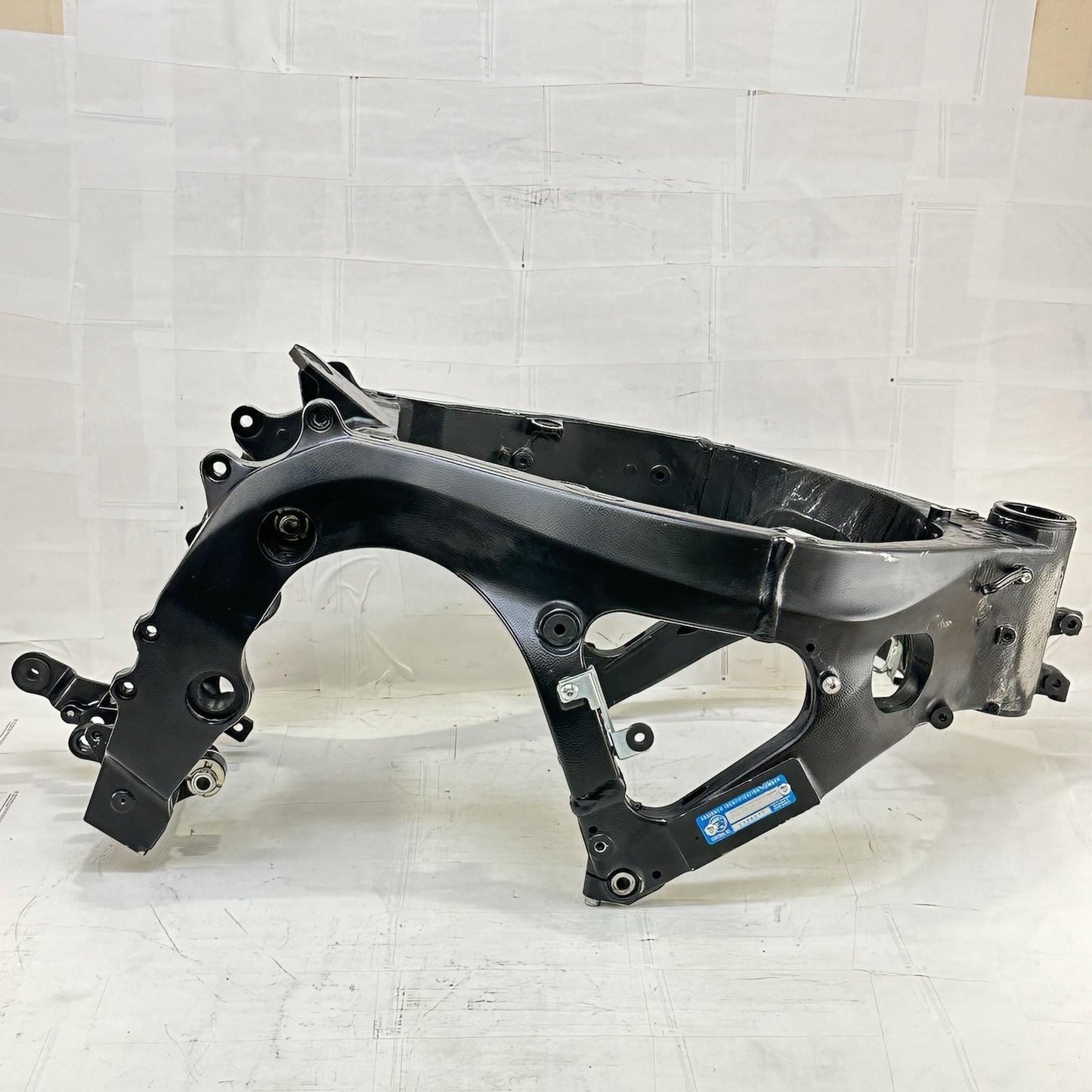 2011 - 2026 SUZUKI GSX 600 GSXR 750 MAIN FRAME BODY CHASSIS BLACK STOCK
