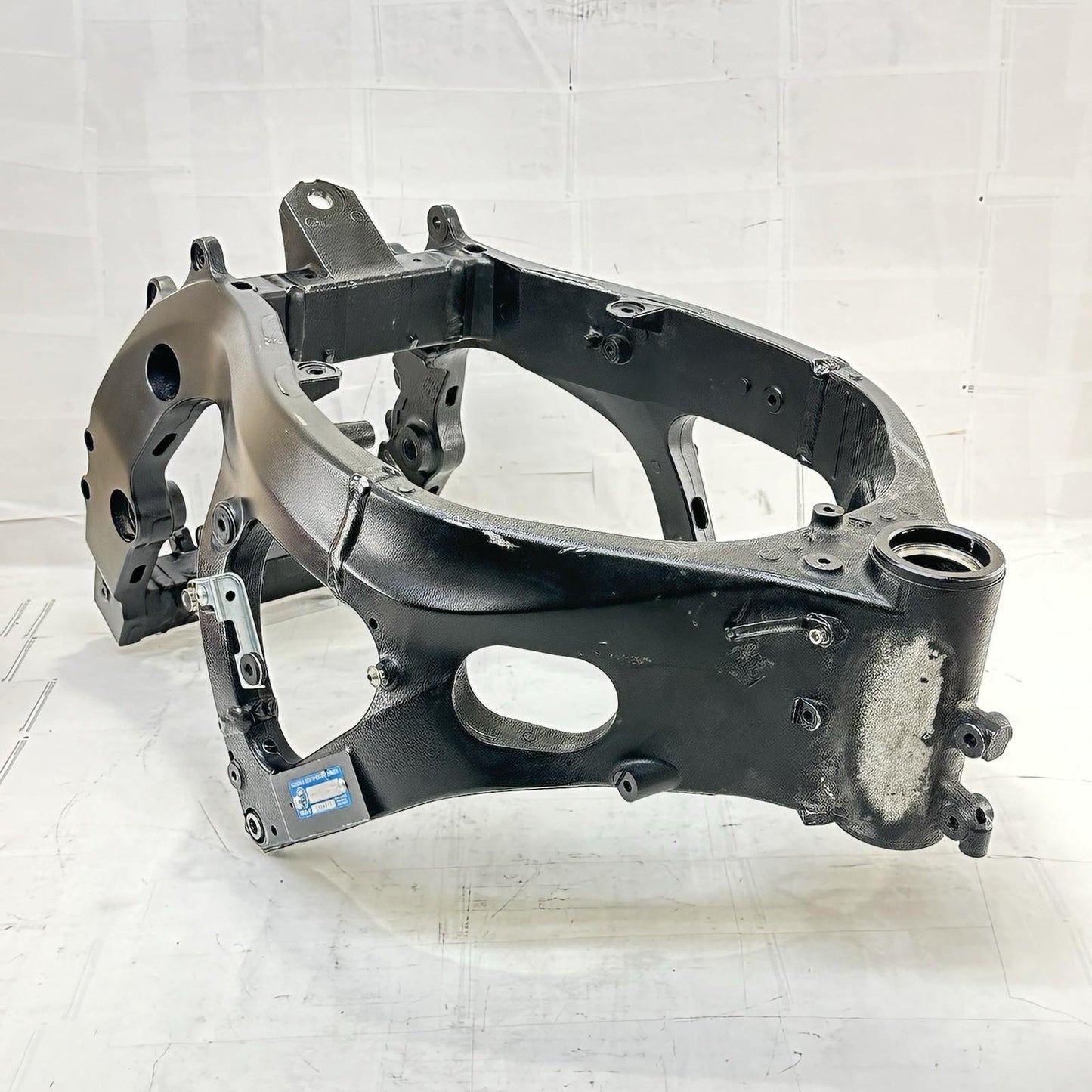 2011 - 2026 SUZUKI GSX 600 GSXR 750 MAIN FRAME BODY CHASSIS BLACK STOCK