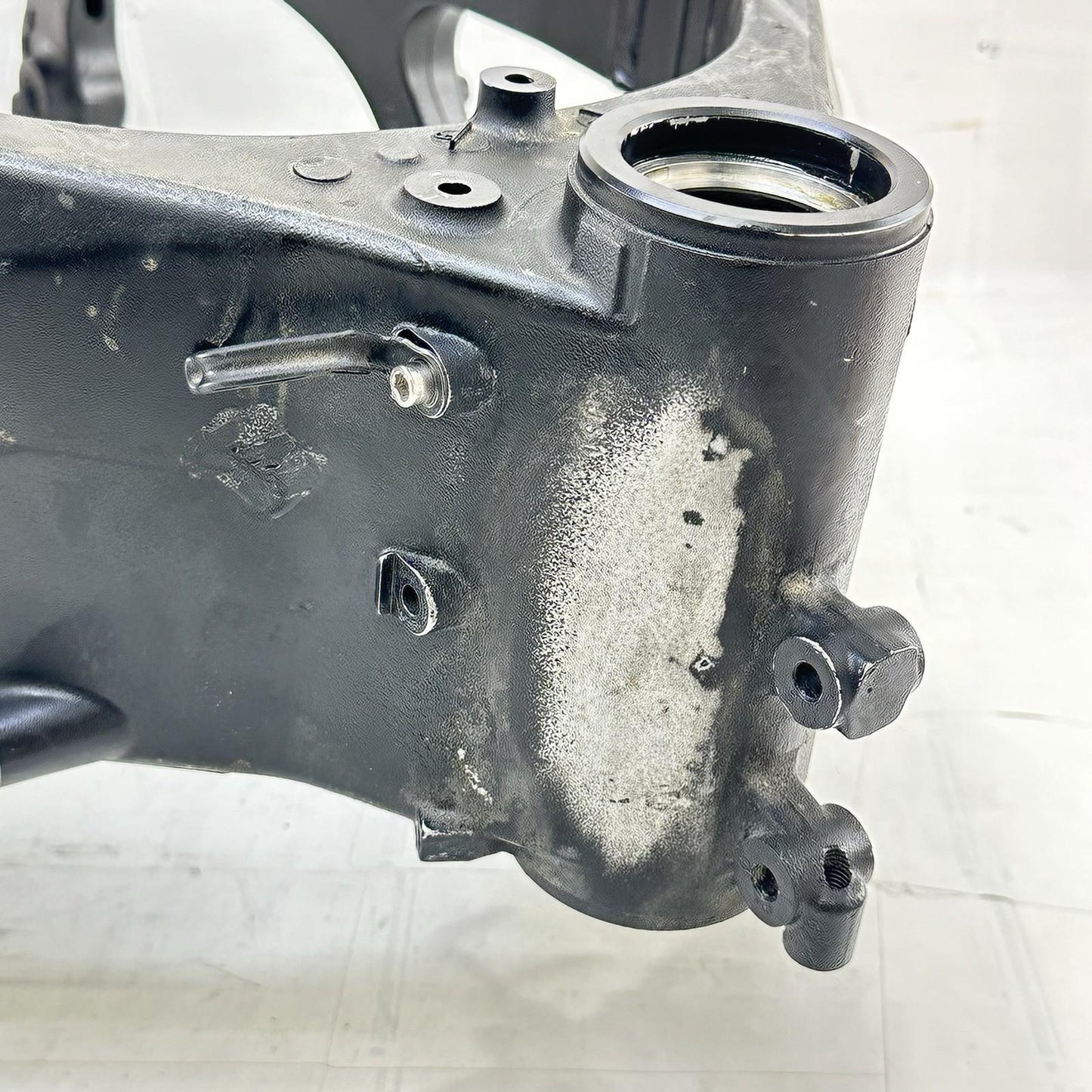 2011 - 2026 SUZUKI GSX 600 GSXR 750 MAIN FRAME BODY CHASSIS BLACK STOCK