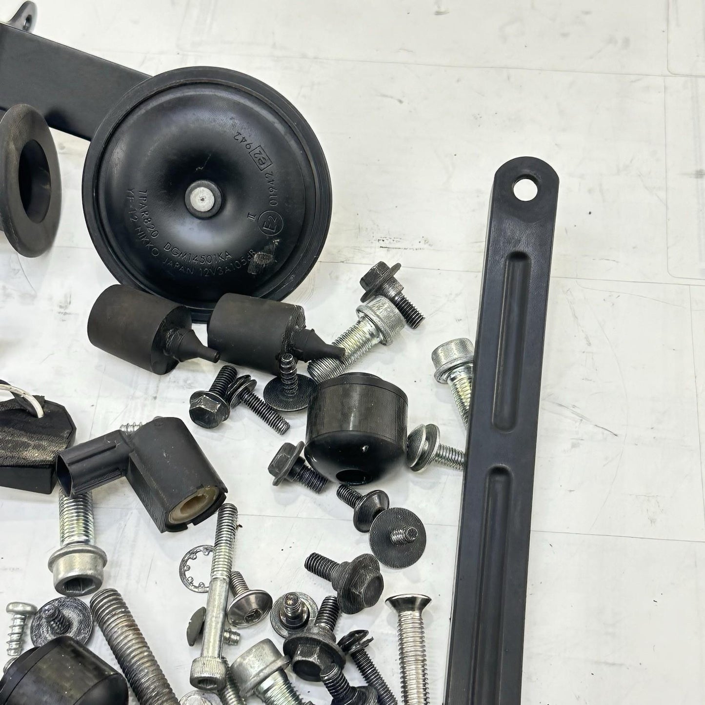 2011 - 2026 SUZUKI GSX 600 GSXR 750 BOLTS PARTS SCREWS HARDWARE MOUNTING