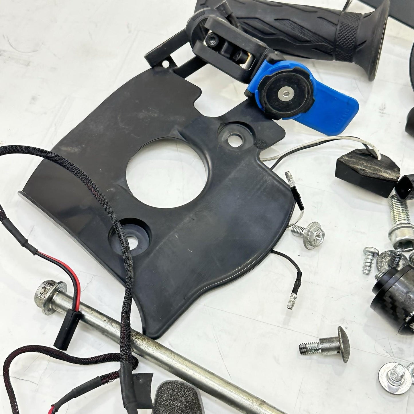 2011 - 2026 SUZUKI GSX 600 GSXR 750 BOLTS PARTS SCREWS HARDWARE MOUNTING