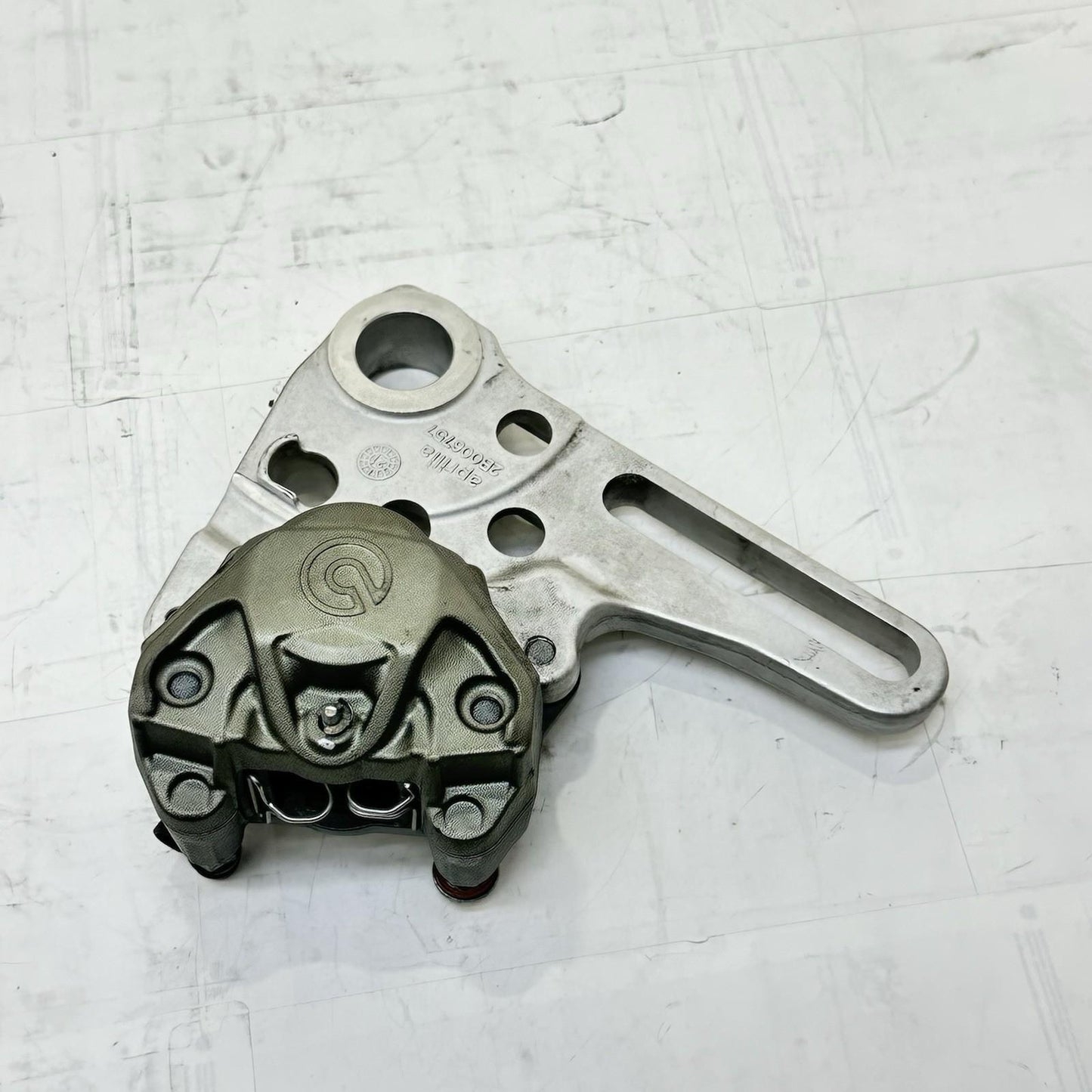 2021 - 2024 APRILIA TUONO V4 1100 REAR BRAKE CALIPER BACK PADS BRACKET BREMBO