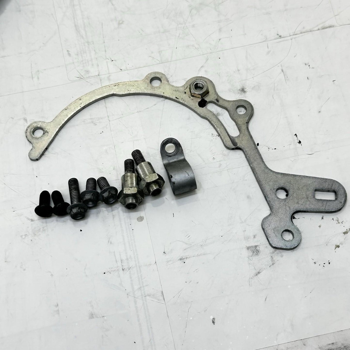 2021 - 2024 APRILIA TUONO V4 1100 SPROCKET COVER TRIM PANEL BOLTS PLASTIC