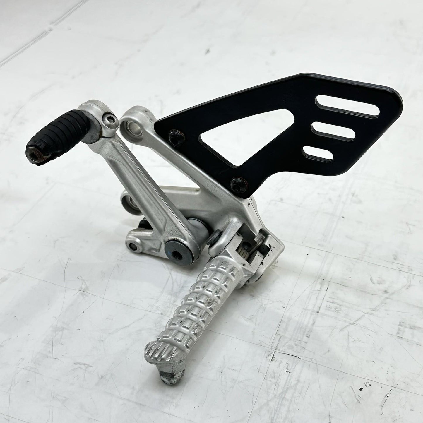 2021 - 2024 APRILIA TUONO V4 1100 REAR SET CLUTCH BRAKE PEDAL FOOT REST *DAMAGE*