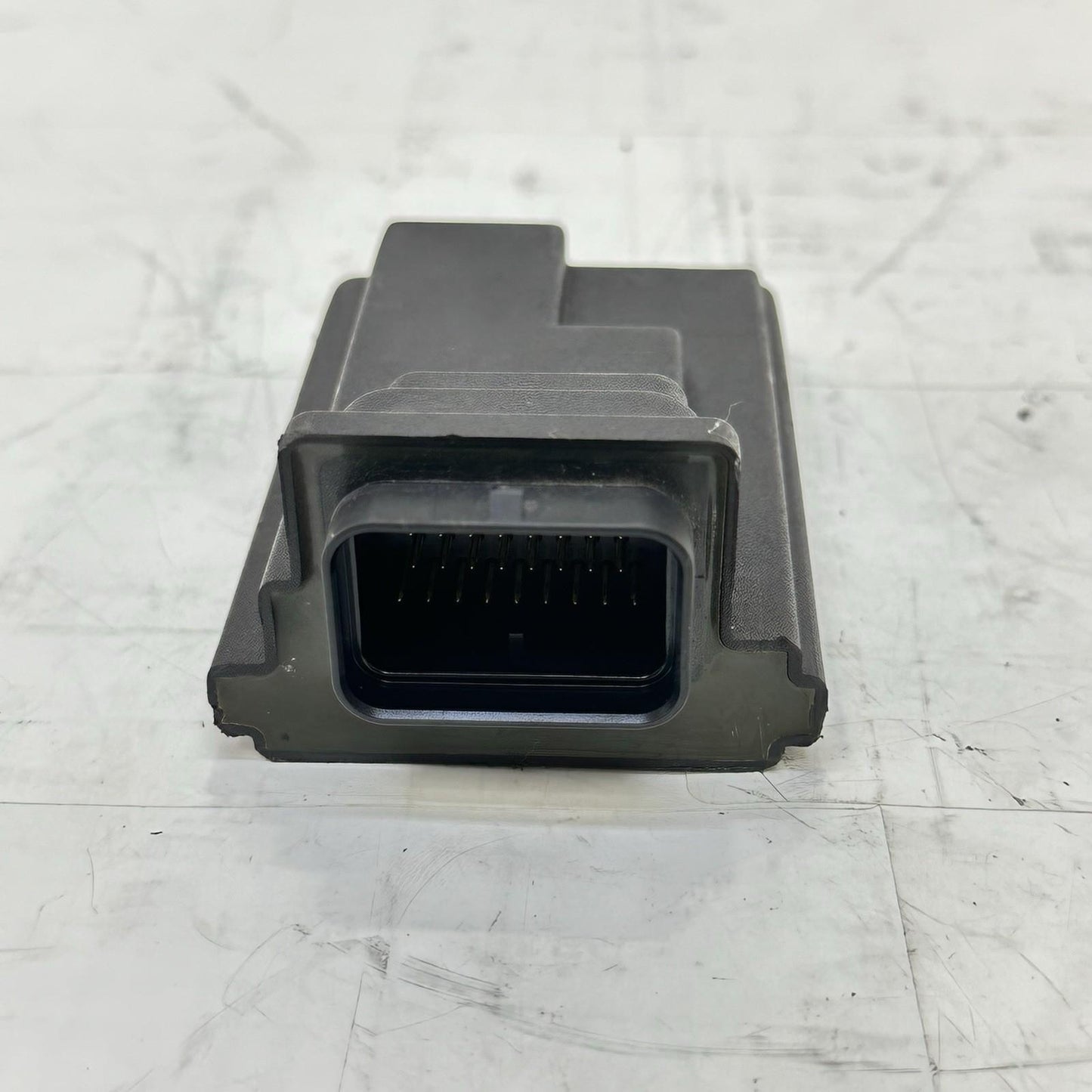 2021 - 2024 APRILIA TUONO V4 1100 SUSPENSION CONTROL UNIT COMPUTER MODULE BOX