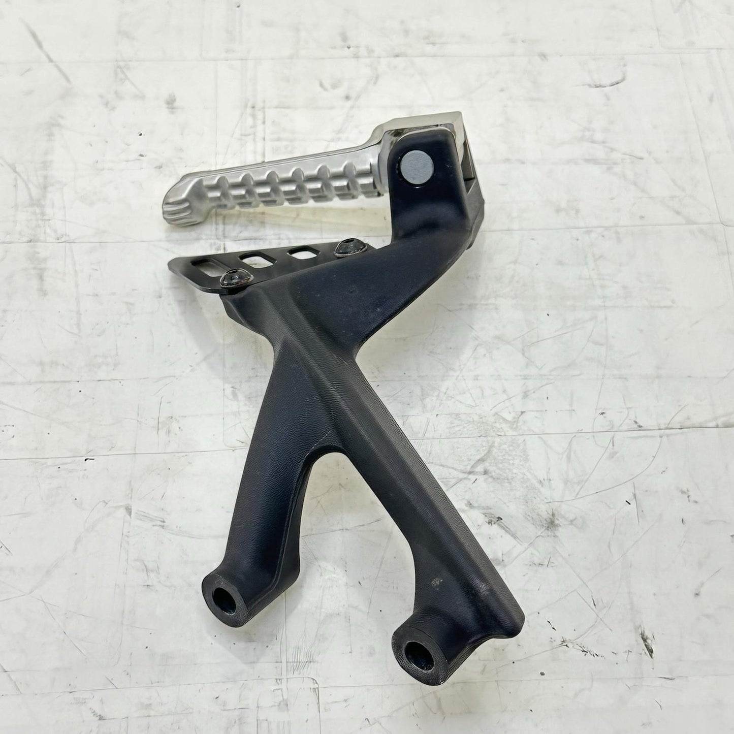 2021 - 2024 APRILIA TUONO V4 1100 PASSENGER PEGS REAR FOOT REST BACK LEG SET