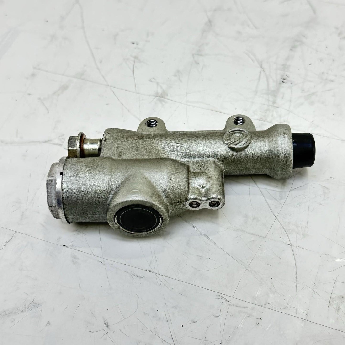 2021 - 2024 APRILIA TUONO V4 1100 REAR BRAKE MASTER CYLINDER BACK BREMBO