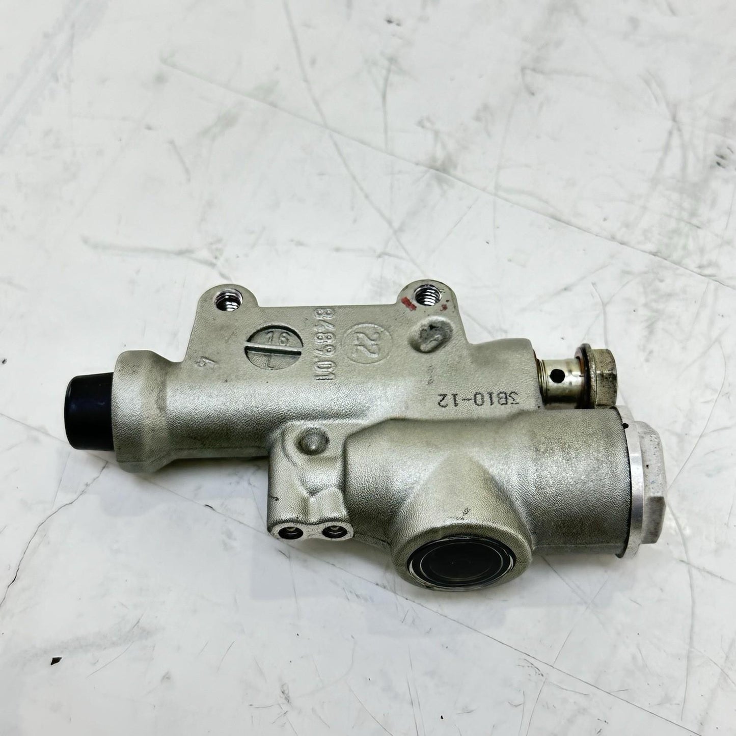 2021 - 2024 APRILIA TUONO V4 1100 REAR BRAKE MASTER CYLINDER BACK BREMBO