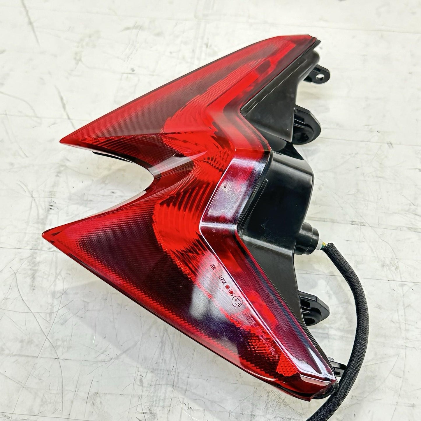 2021 - 2024 APRILIA TUONO V4 1100 TAILLIGHT REAR BRAKE LIGHT BACK LAMP STOCK