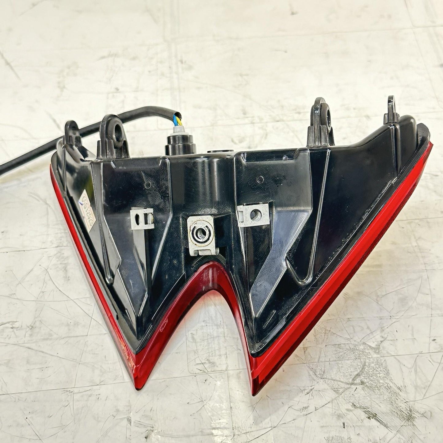 2021 - 2024 APRILIA TUONO V4 1100 TAILLIGHT REAR BRAKE LIGHT BACK LAMP STOCK