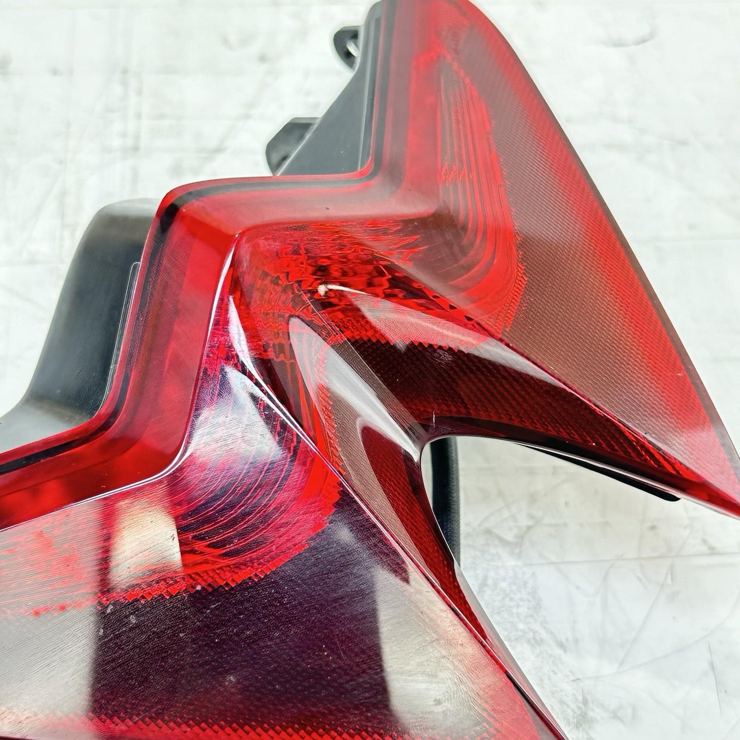 2021 - 2024 APRILIA TUONO V4 1100 TAILLIGHT REAR BRAKE LIGHT BACK LAMP STOCK