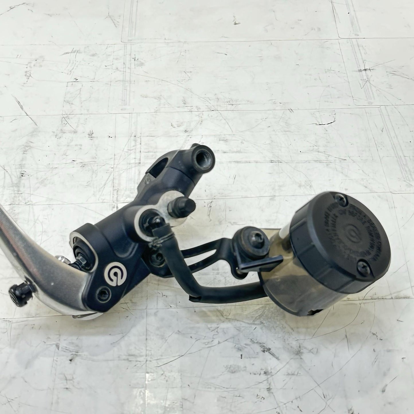 2021 - 2024 APRILIA TUONO V4 1100 FRONT BRAKE MASTER CYLINDER LEVER RESERVOIR