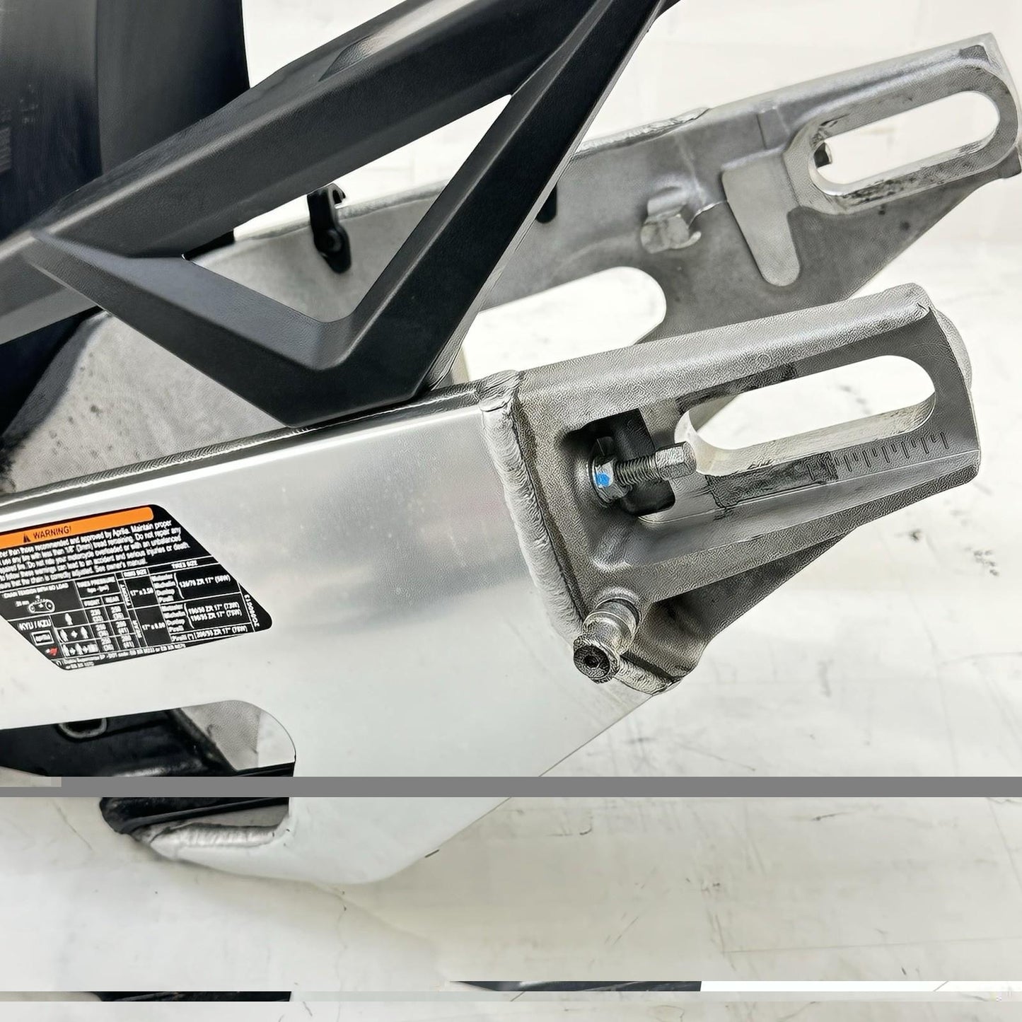2021 - 2024 APRILIA TUONO V4 1100 SWINGARM REAR SHOCK SUSPENSION FRAME STOCK