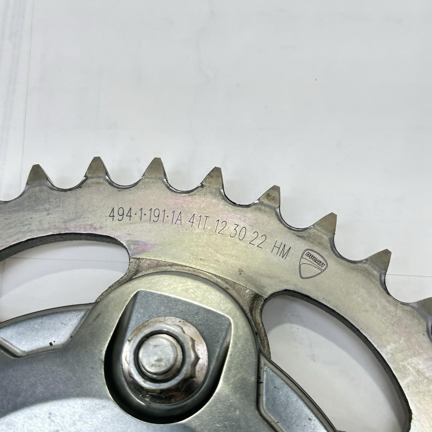 2018 - 2024 DUCATI PANIGALE V4S REAR SPROCKET BACK WHEEL CHAIN DRIVE HUB STOCK