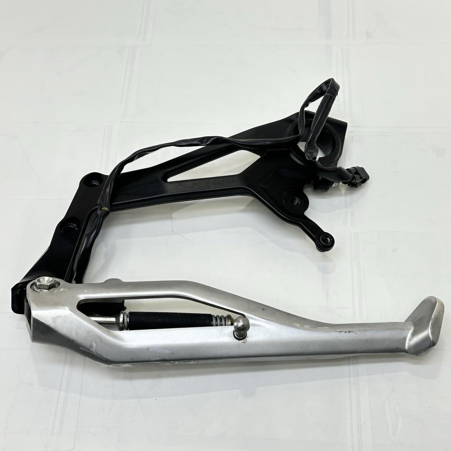 2018 - 2024 DUCATI PANIGALE V4S KICKSTAND SIDE LEG PROP BRACKET MOUNT SENSOR SET