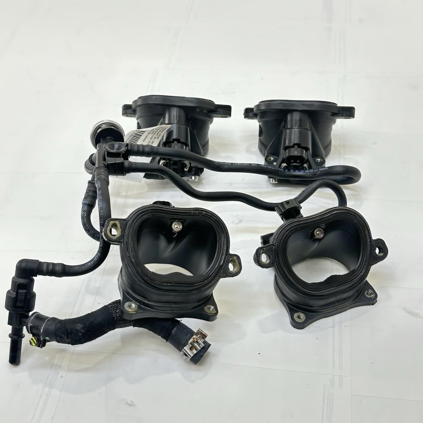 2018 - 2024 DUCATI PANIGALE V4S FUEL INJECTORS HOSES LINES VELOCITY STACKS STOCK