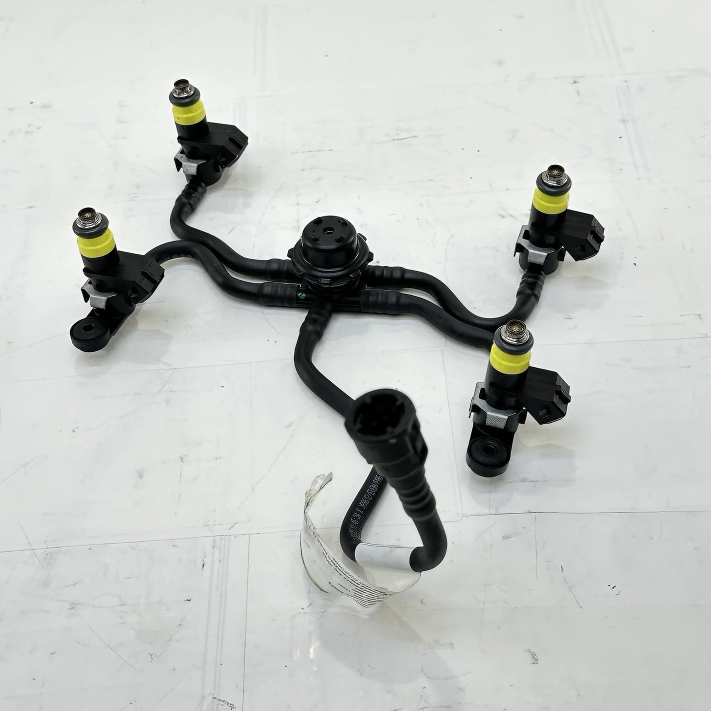2018 - 2024 DUCATI PANIGALE V4S FUEL INJECTORS GAS PETROL LINES HOSES PIPES