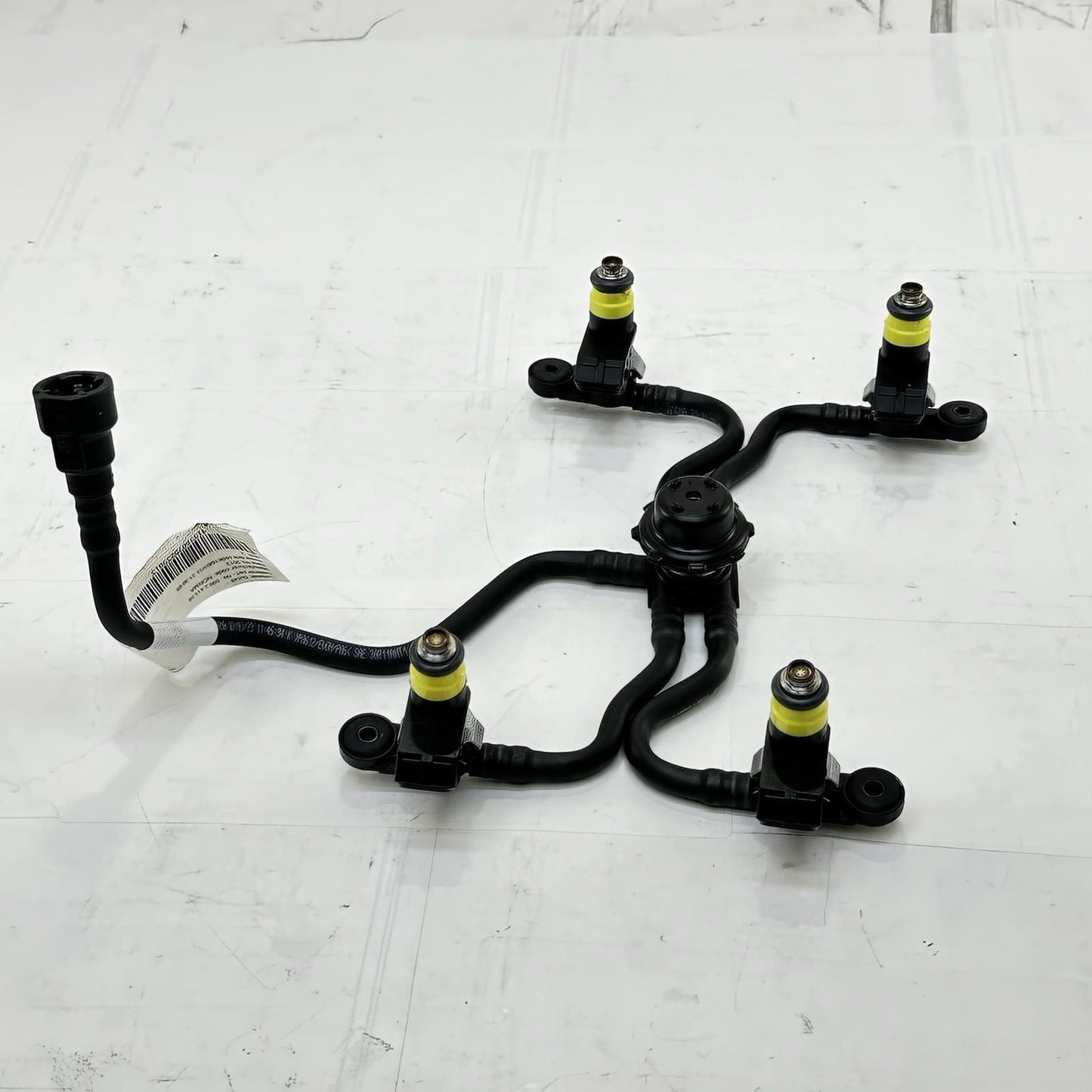 2018 - 2024 DUCATI PANIGALE V4S FUEL INJECTORS GAS PETROL LINES HOSES PIPES