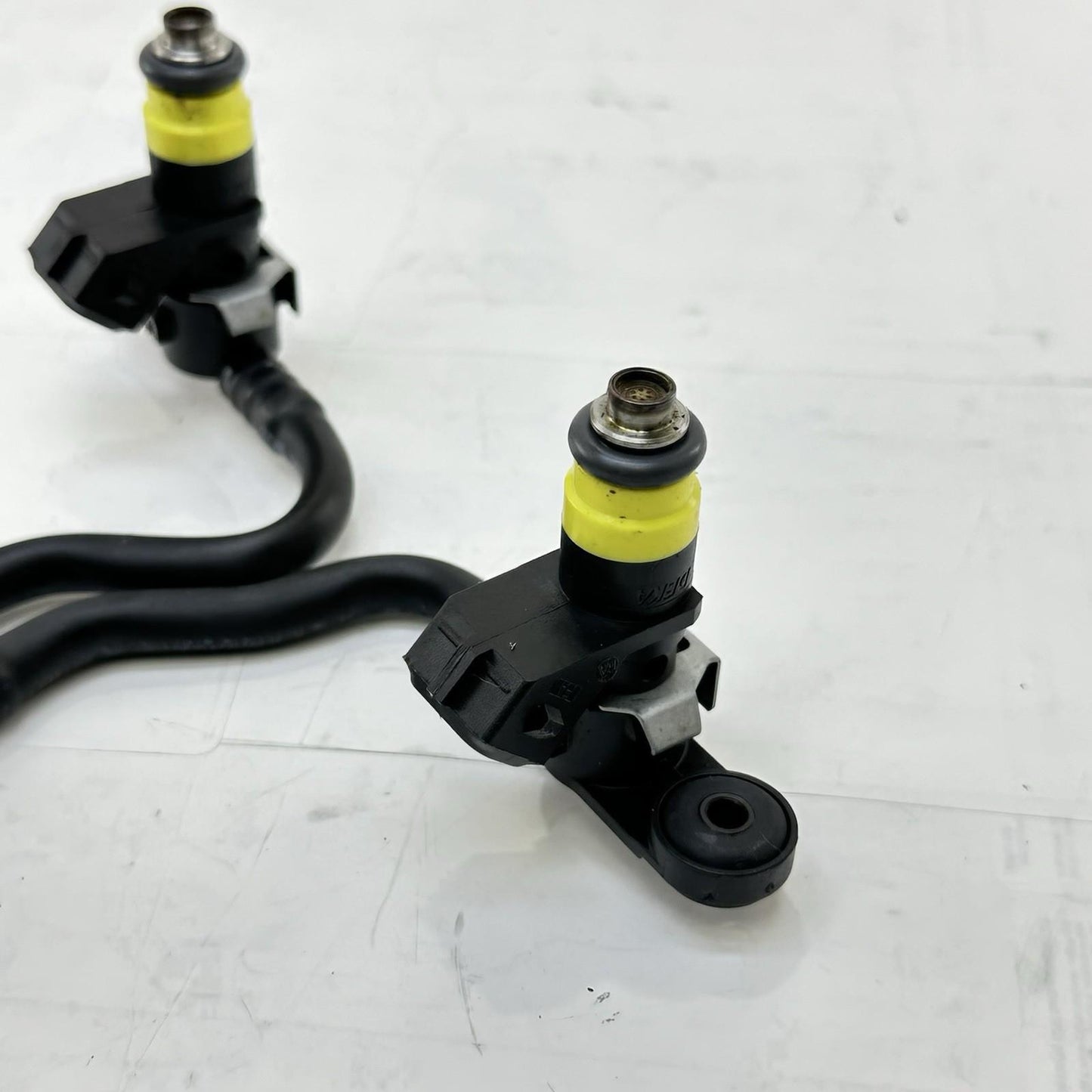 2018 - 2024 DUCATI PANIGALE V4S FUEL INJECTORS GAS PETROL LINES HOSES PIPES