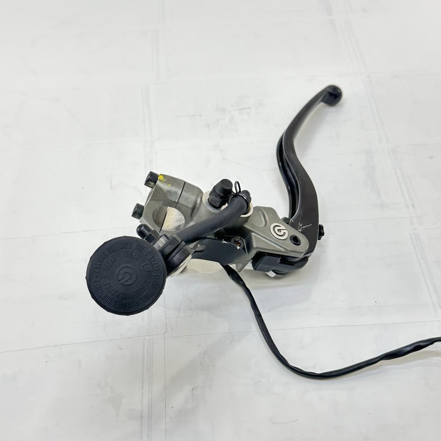 2018 - 2024 DUCATI PANIGALE V4S FRONT CLUTCH MASTER CYLINDER RESERVOIR BREMBO