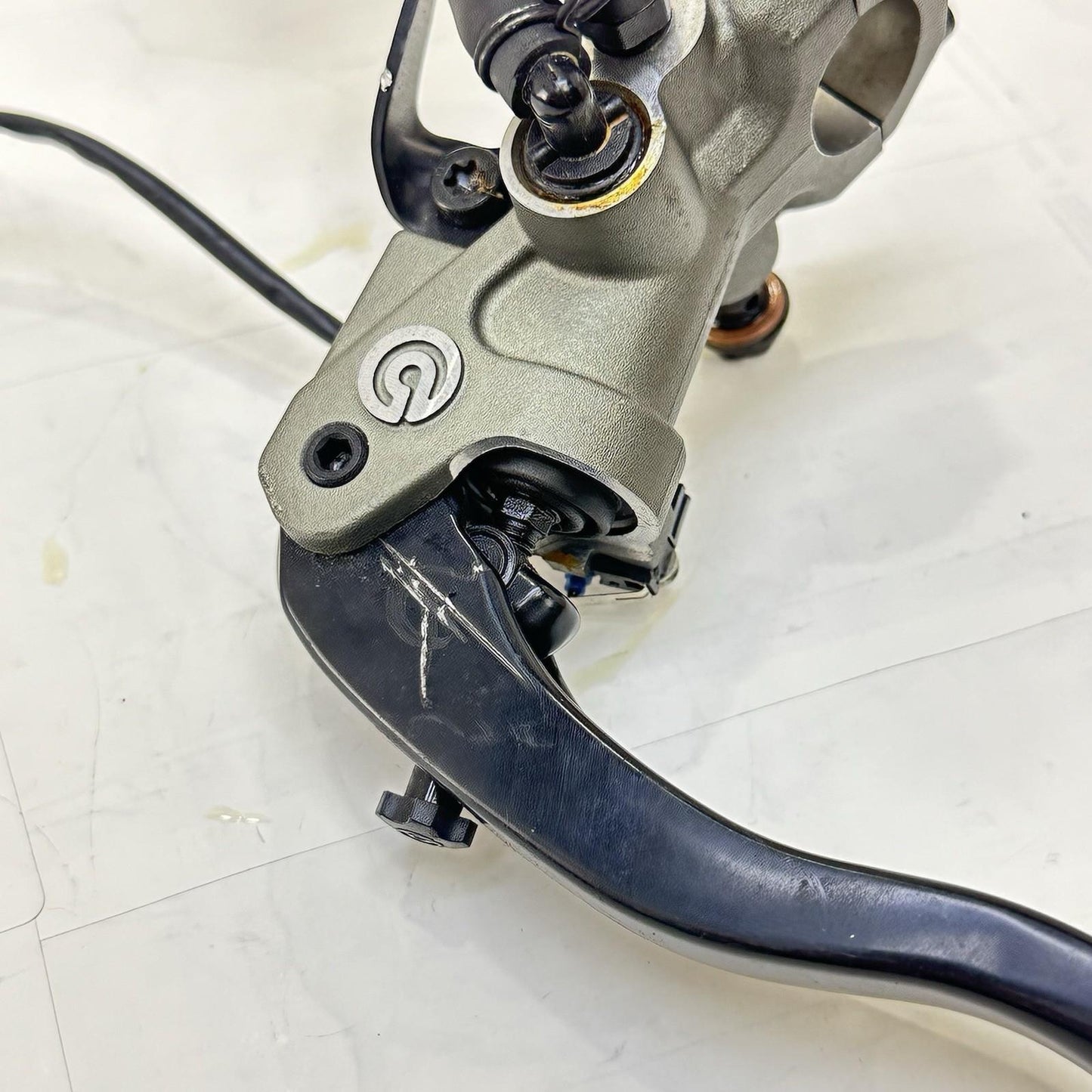 2018 - 2024 DUCATI PANIGALE V4S FRONT CLUTCH MASTER CYLINDER RESERVOIR BREMBO