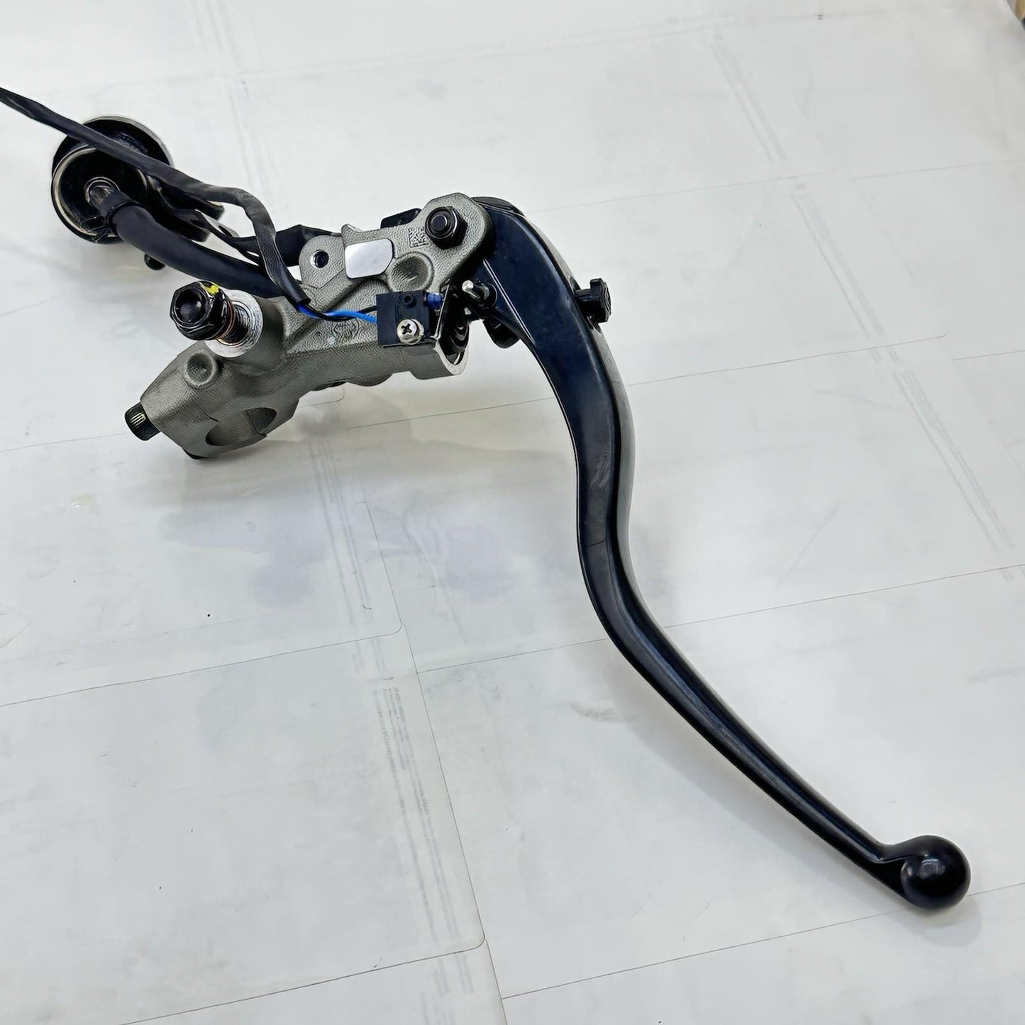 2018 - 2024 DUCATI PANIGALE V4S FRONT CLUTCH MASTER CYLINDER RESERVOIR BREMBO