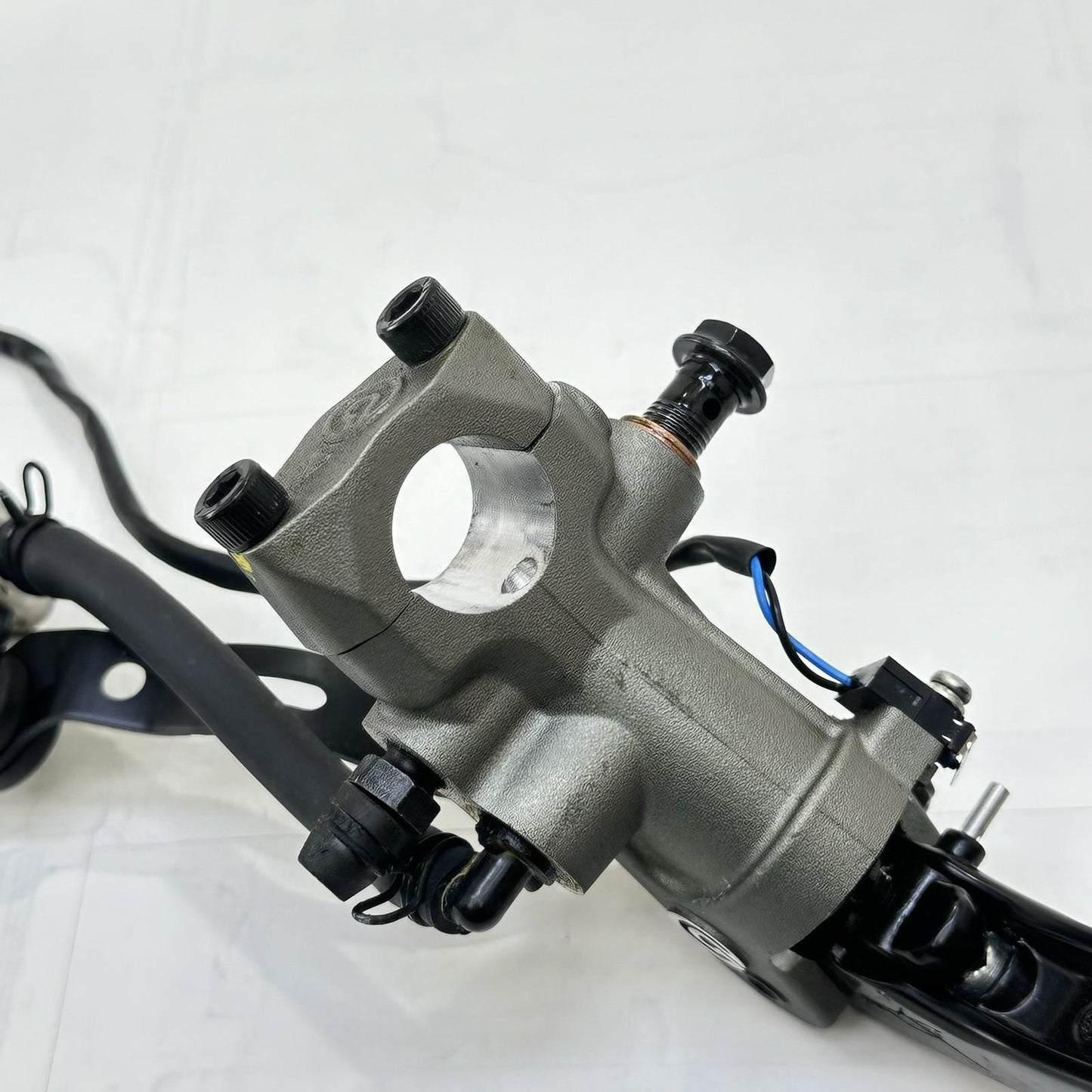 2018 - 2024 DUCATI PANIGALE V4S FRONT CLUTCH MASTER CYLINDER RESERVOIR BREMBO
