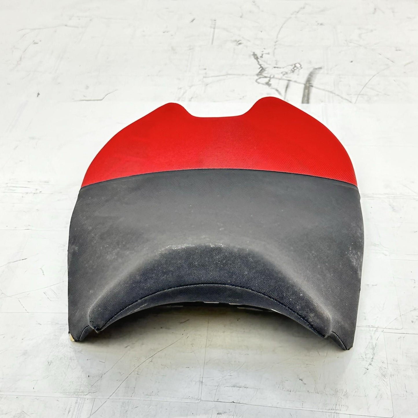2018 - 2024 DUCATI PANIGALE V4S DRIVER SEAT FRONT SADDLE RED BLACK STOCK