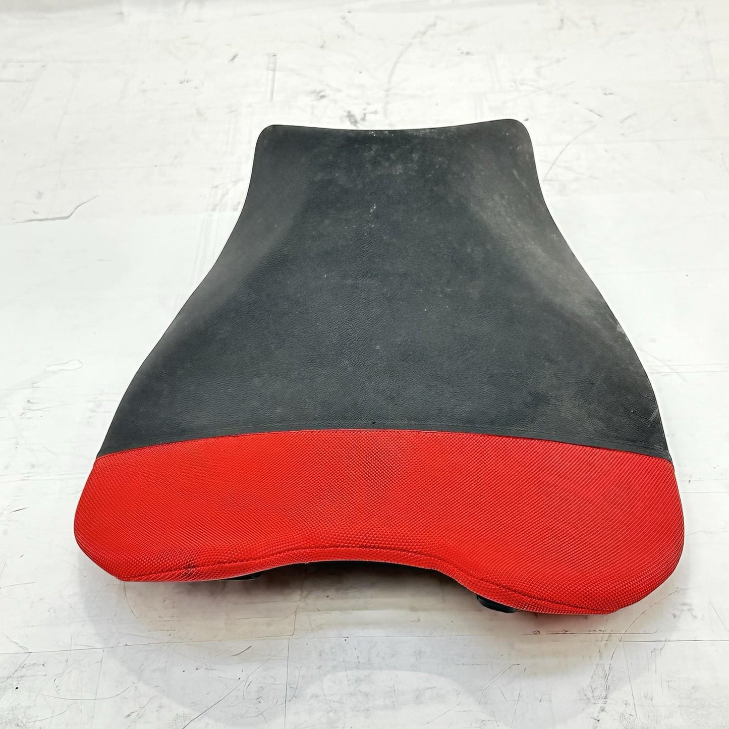 2018 - 2024 DUCATI PANIGALE V4S DRIVER SEAT FRONT SADDLE RED BLACK STOCK