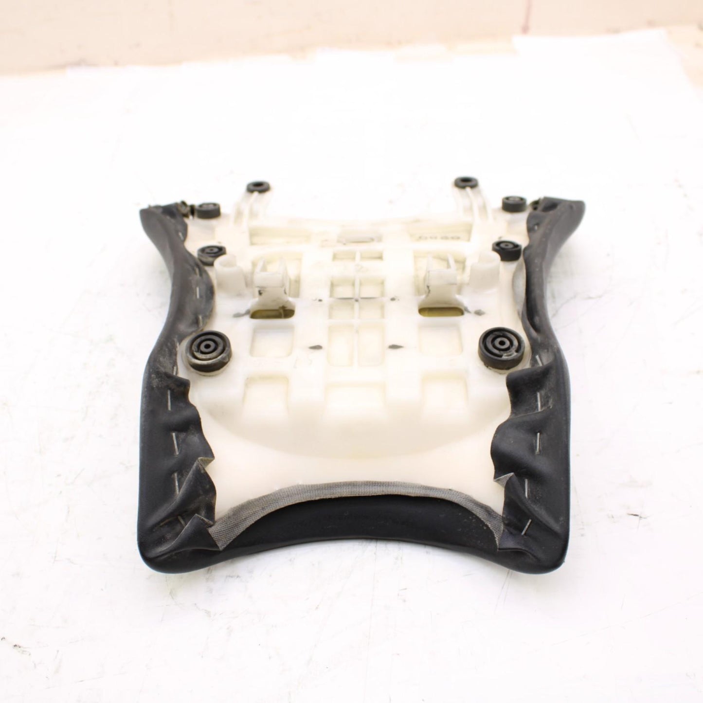 2011 - 2015 KAWASAKI ZX10R SEAT FRONT DRIVER CUSHION BLACK RIDER BLACK STOCK