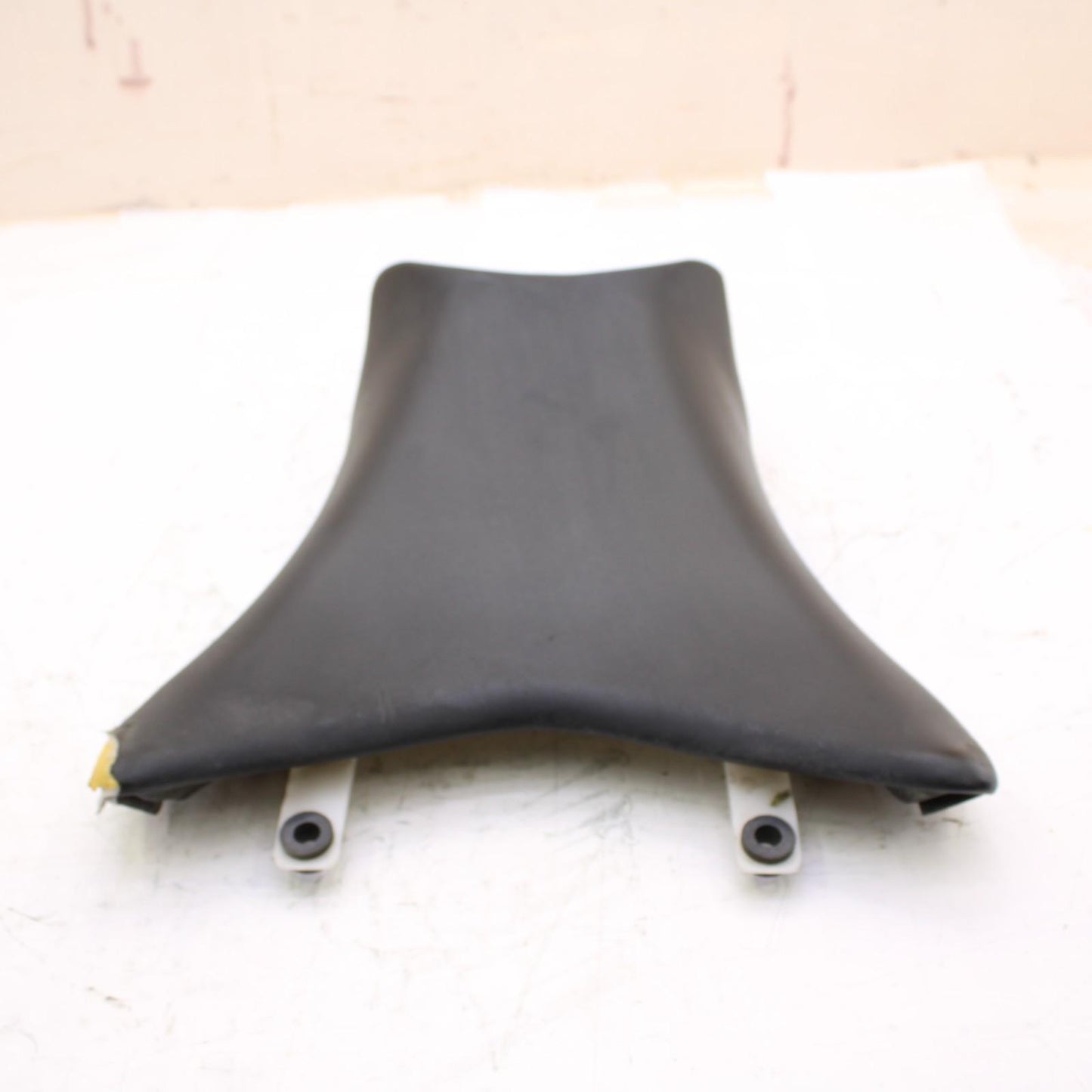 2011 - 2015 KAWASAKI ZX10R SEAT FRONT DRIVER CUSHION BLACK RIDER BLACK STOCK