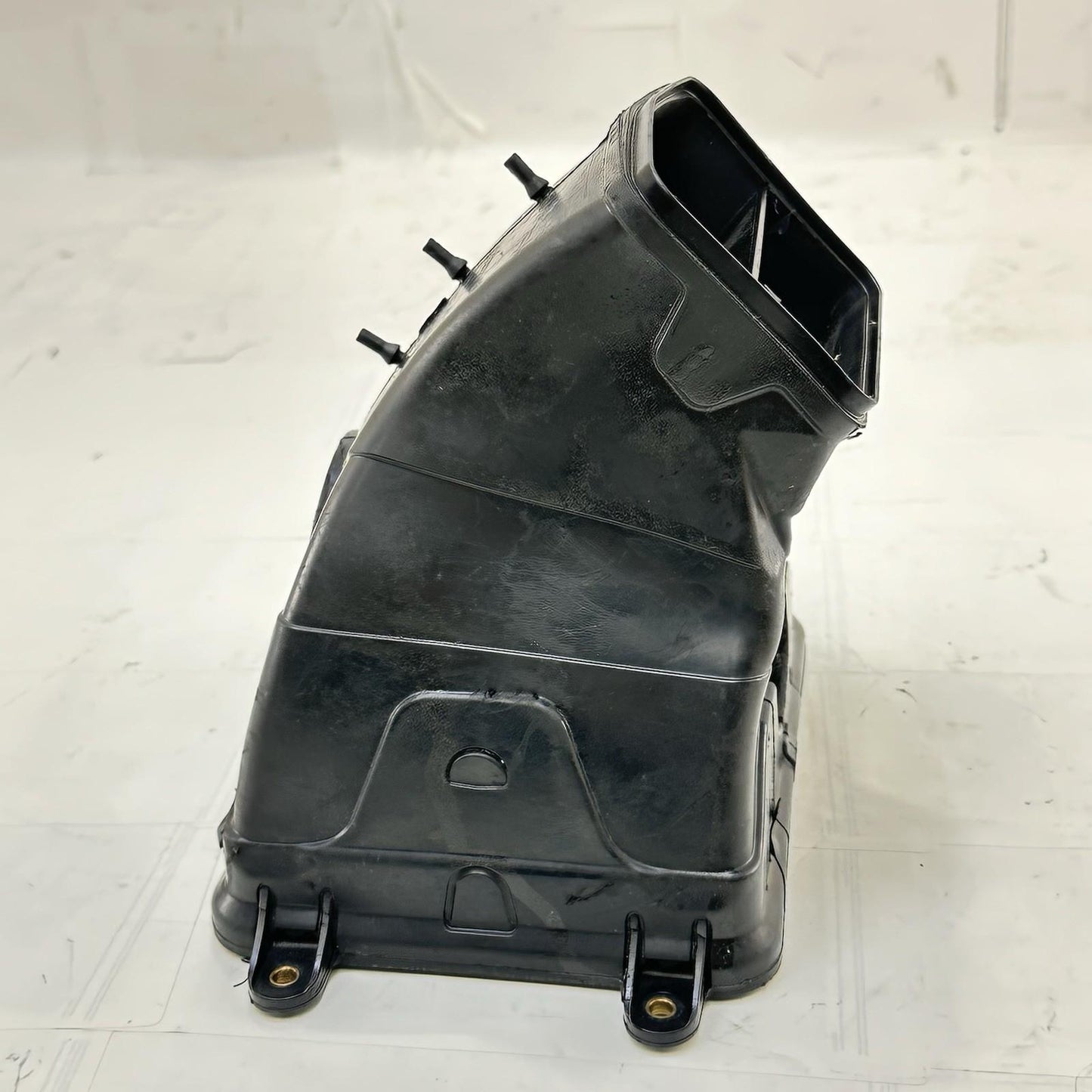 2018 - 2024 DUCATI PANIGALE V4S AIR INTAKE DUCT INLET BLACL STOCK *CUT/TEAR*